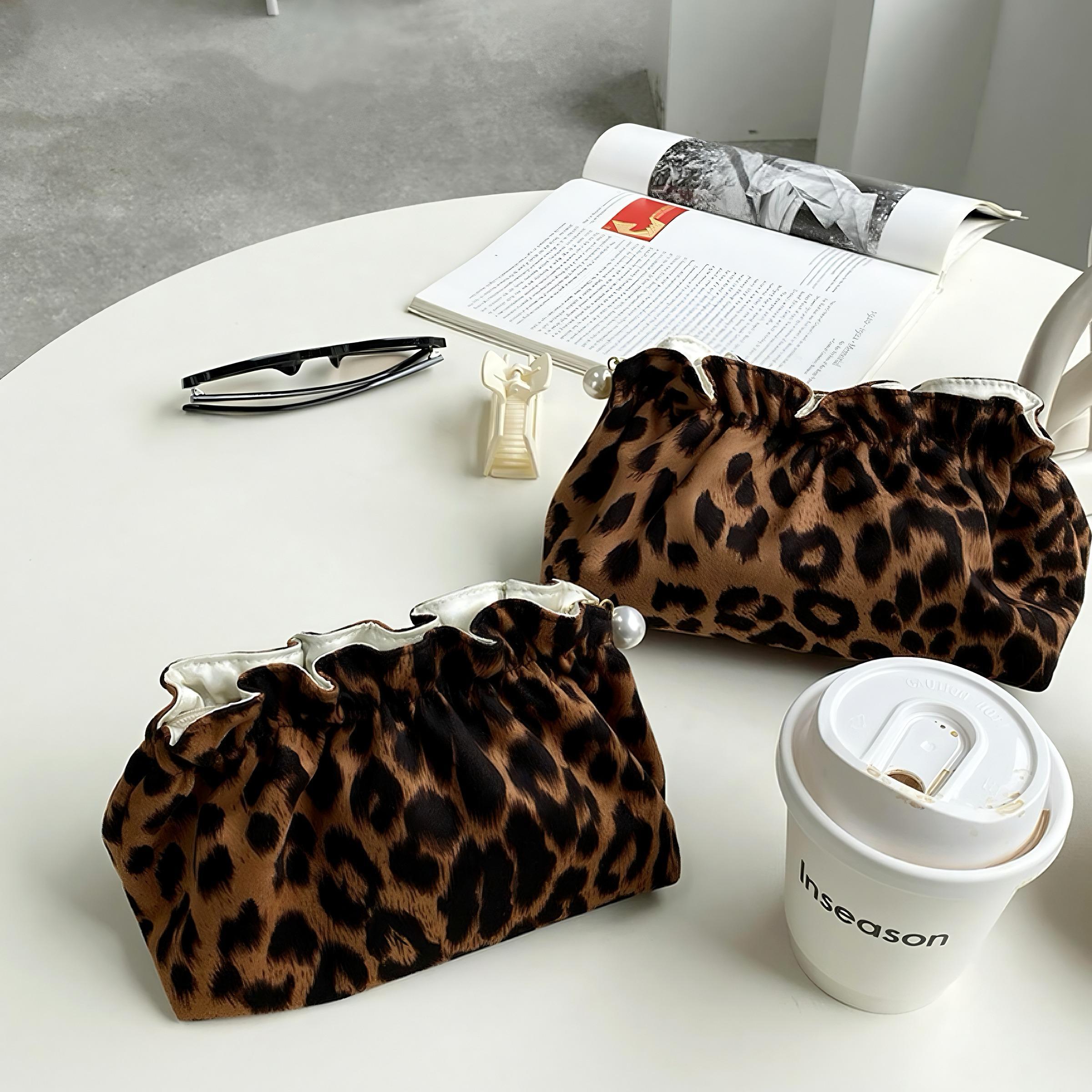 Leopard Pattern Makeup Bag, 1 Count Portable Zipper Makeup Bag, Fashionable Cosmetic Storage Bag, Versatile Makeup Tool Bags for Travel & Daily Use