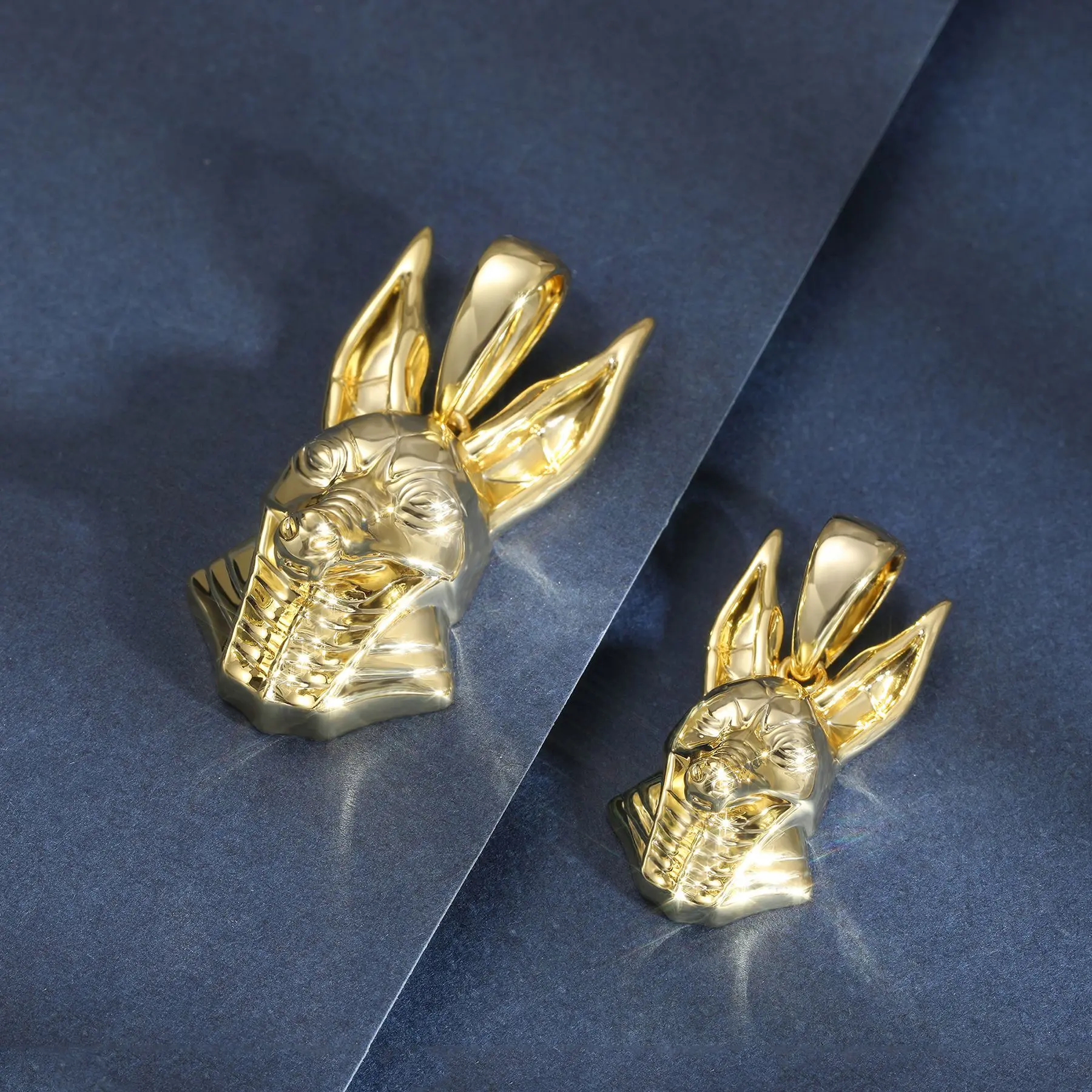 New Wesiti Rabbits Easter Pendant Vintage Gold Animal Statue Necklace