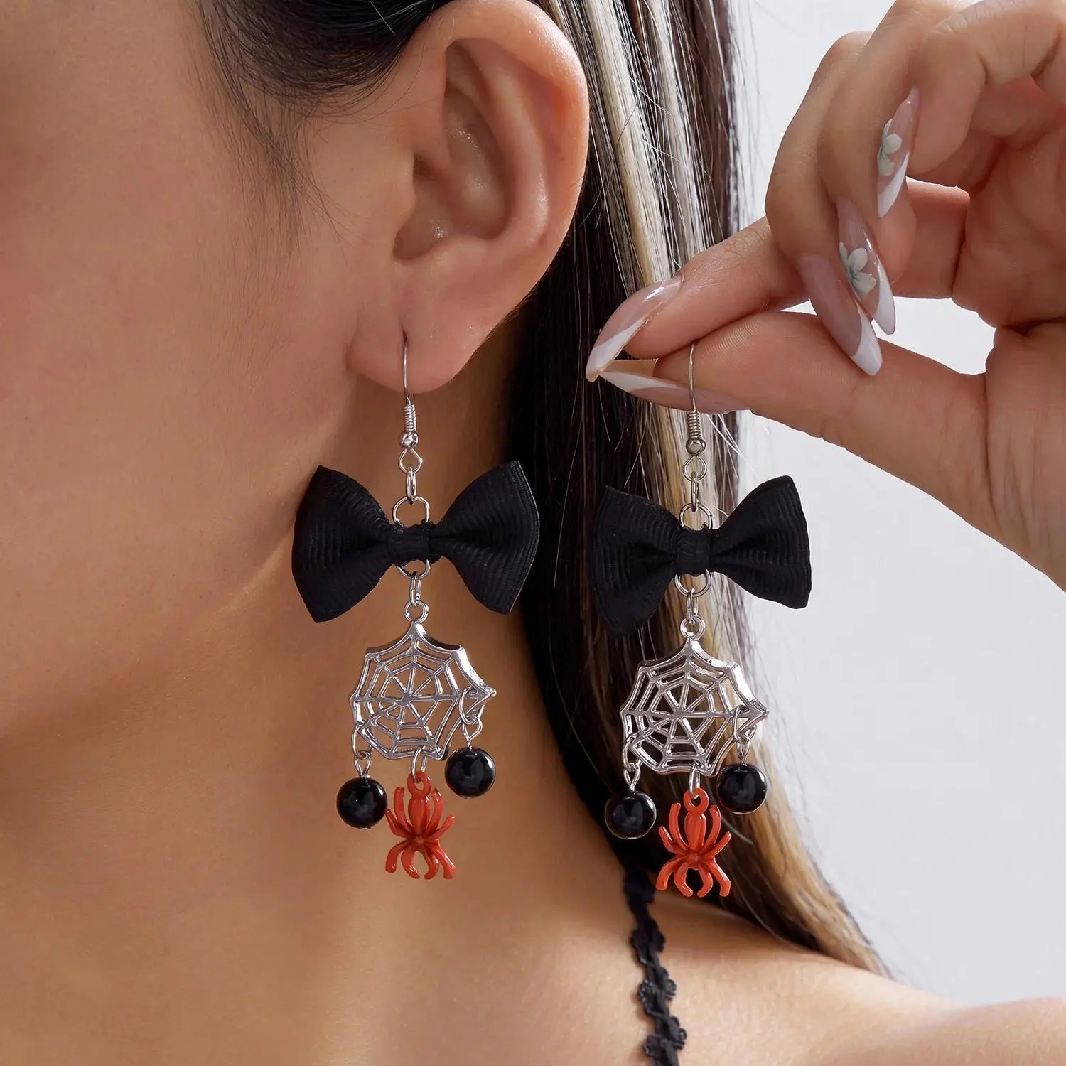 Gothic Spider Web Drop Earrings for Women, Black Bow Red Spider Bead Statement Earrings, Halloween Witchcore Coquette Jewelry, Lightweight Alternative Fashion Accessories for Cosplay, Party, Festival & Daily Style