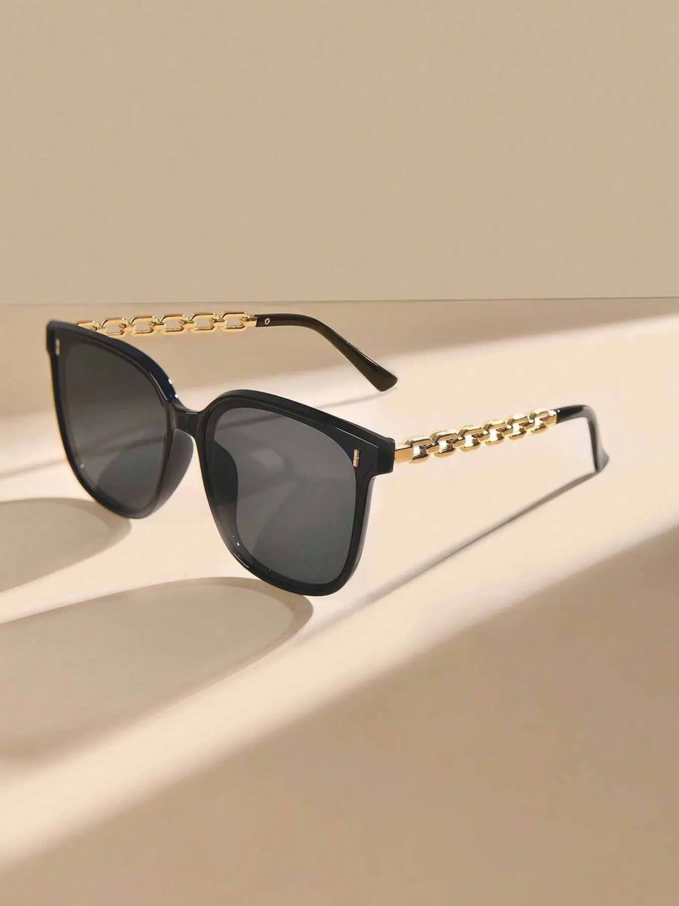 Vintage Chain Decorated Women's Fashion Glasses, Daily Wear, Summer Beach Travel, Outdoor Activities, Travel Accessories, Plastic Sunglasses