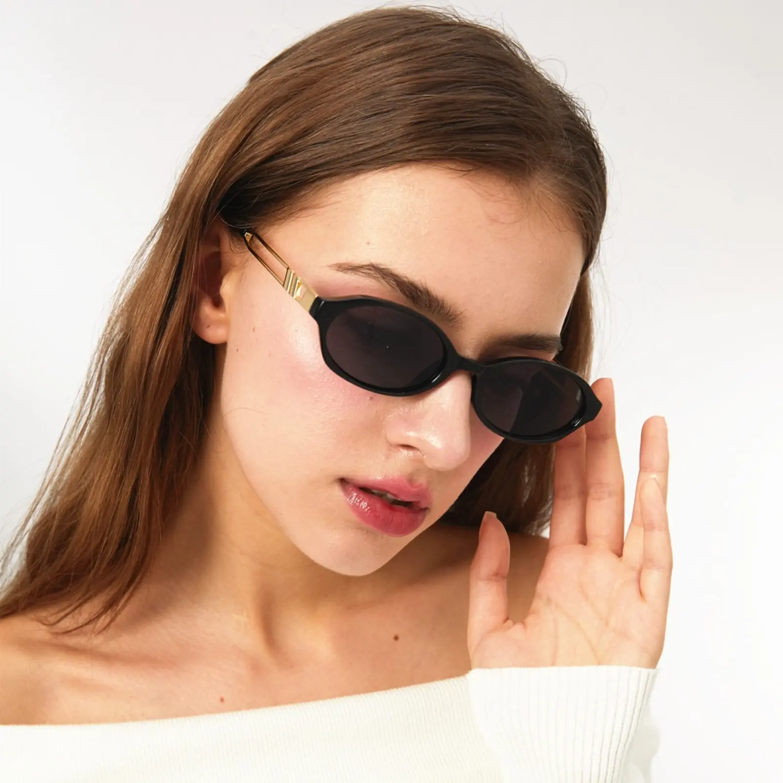Vintage Oval Frame Sunglasses for Women, Luxury Hollow Gold Metal Temple Sun Glasses, UV Protection Dark Grey Lens Retro Eyewear, Trendy Fashion Shades for Daily Commute Streetwear Vacation Party