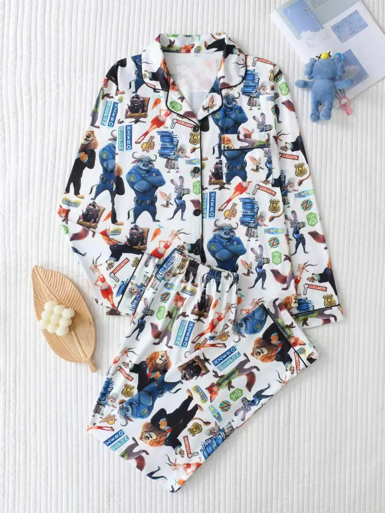 Two-Piece Cartoon Animal Role Pajama Set, Soft Smooth Fabric, Loose Long Sleeve Top and Pants, Casual Fitted Sleepwear for Women