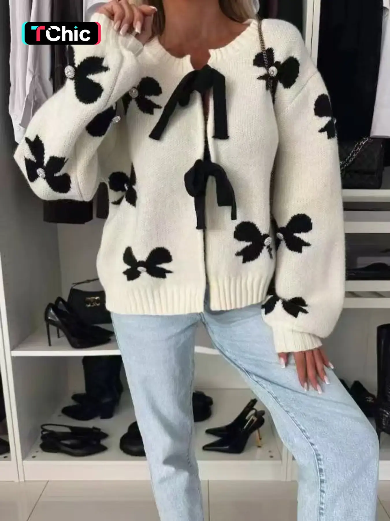 Women's Bow Butterfly Graphic Print Tie Front Drop Shoulder Cardigan, Casual Long Sleeve Knit Outerwear for Fall & Winter, Casual Fit Knitted Fashion Ladies' Knitwear for Everyday Wear Womenswear