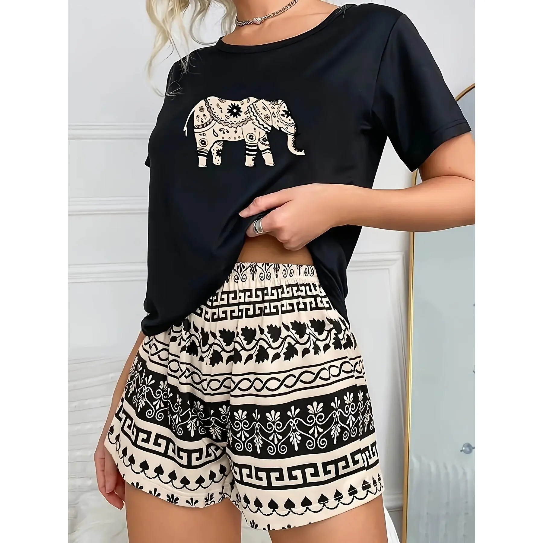 Women'S Short-Sleeve Pajama Set with Shorts, Featuring an Elephant Print And Made from Comfortable Fabric for Home Wear