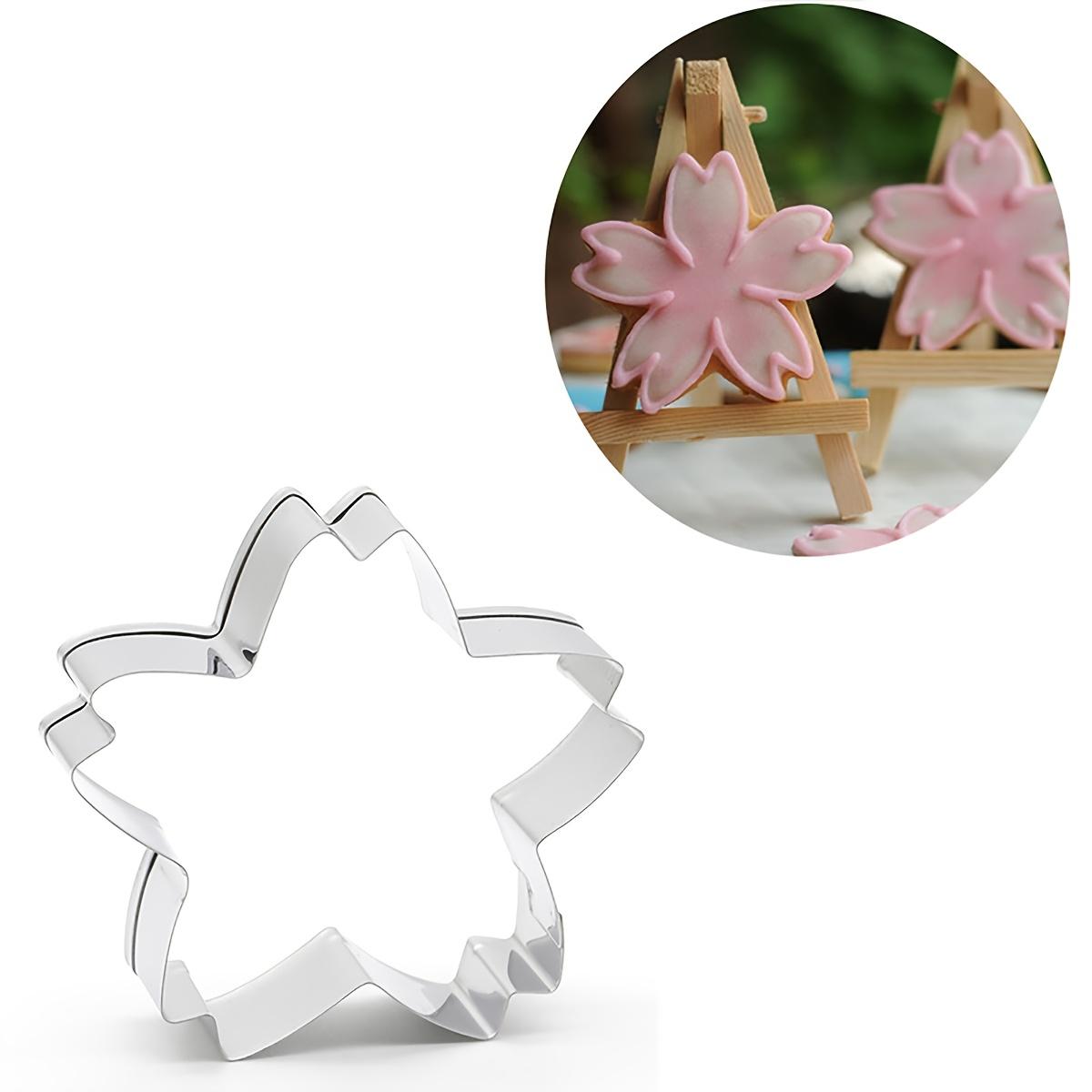 Flower-shaped, Cherry Blossom Design Stainless Steel Cookie Cutter, Easy to Release, Perfect for Home Baking and Dessert Shops to Easily Bread and . Suitable for Both Clay and Baking, Ideal for Wedding/Valentine's Day/birthday Party Baking