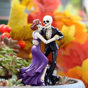 Dancing Skull Couple Statue, Tango Style Skeleton Pair Ornament, Halloween Desk Decor, Gothic Romantic Resin Gift, Portable Figurine