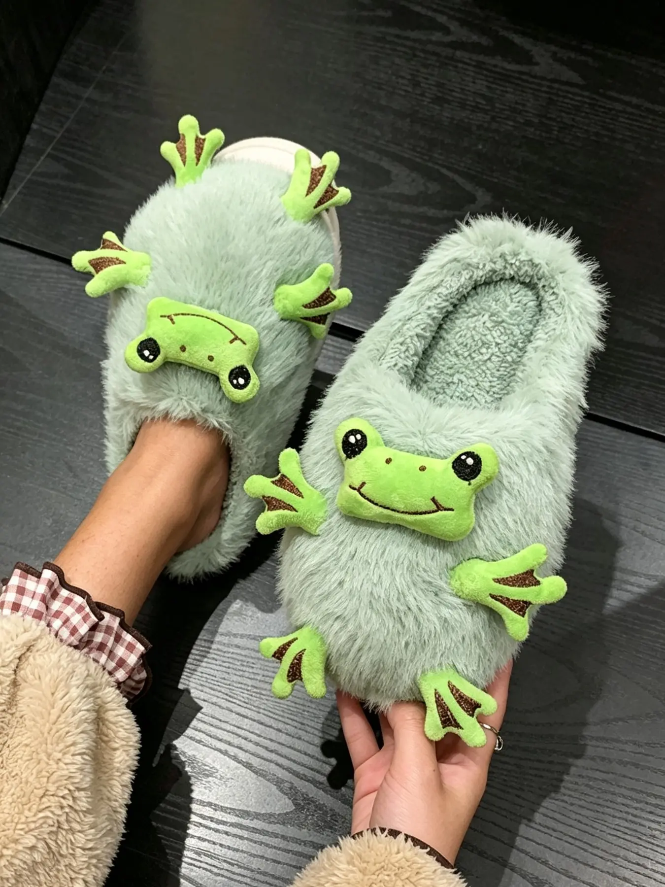 3D Frog Plush Slippers, Thickened Plush Non-Slip Cotton Slippers, Home Dorm Fall Winter Indoor, Limited Time Offer