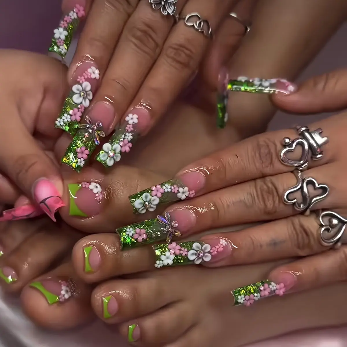 48-Piece Bestselling Set, Elegant Sweet Cool Flower Press-On Nails, Medium Oval, Detachable Manicure, Cross-Border