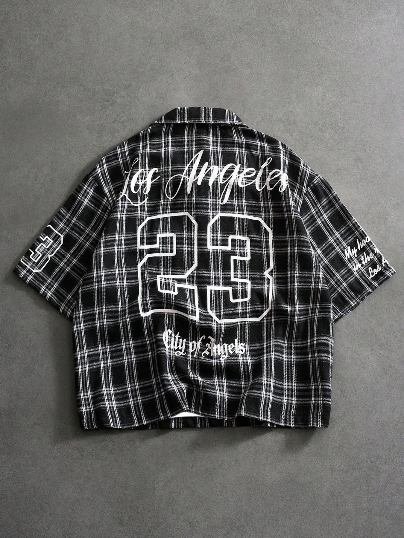 American retro Los Angeles style, men's 23 printed plaid shirt, high street loose Casual black and white plaid short-sleeved shirt.