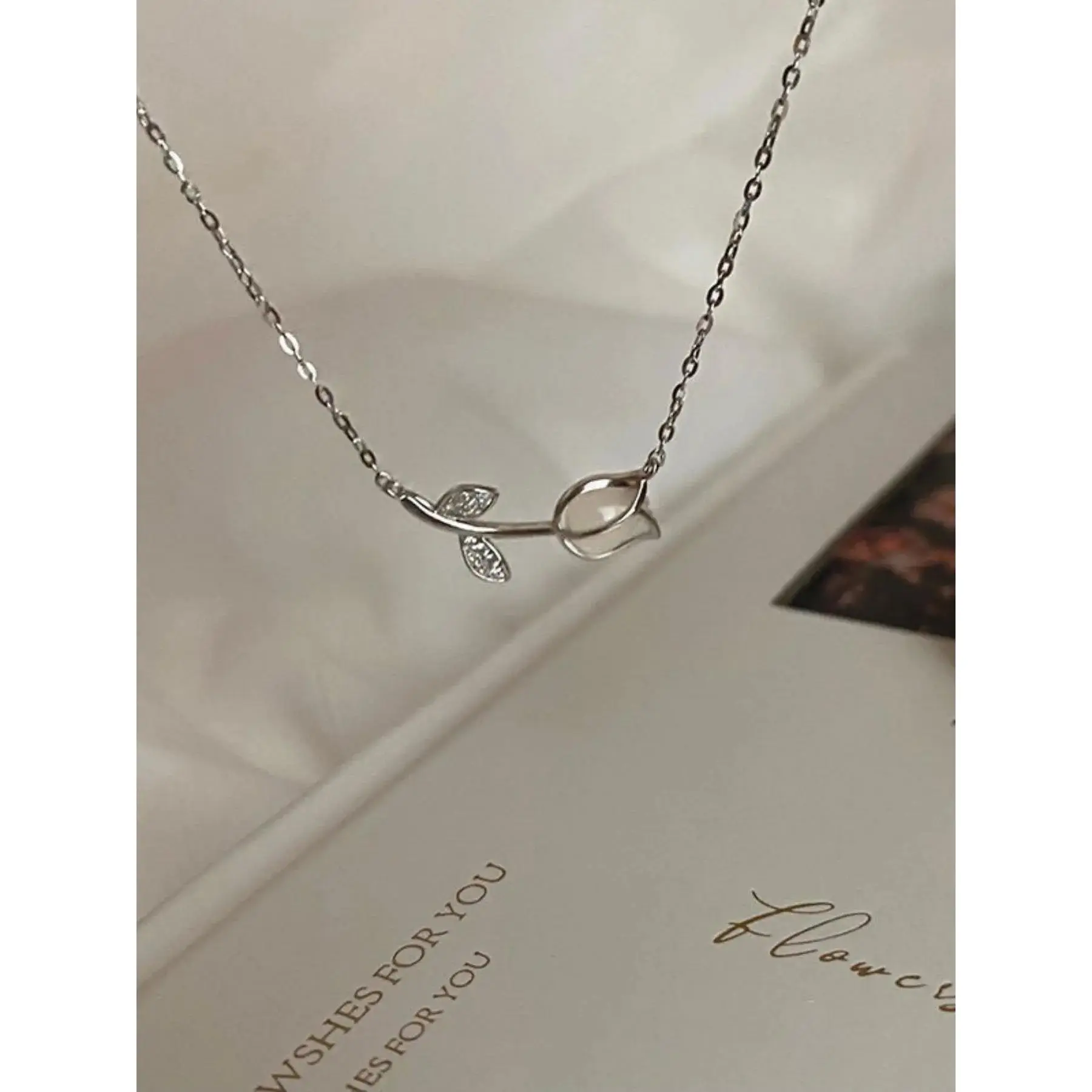 Tulip Design Pendant Alloy Necklace, Elegant Minimalist Dainty Necklace for Women & Girls, Trendy All-Match Exquisite Jewelry for Birthday Gift, Dainty Layering Chain Fashion Accessory