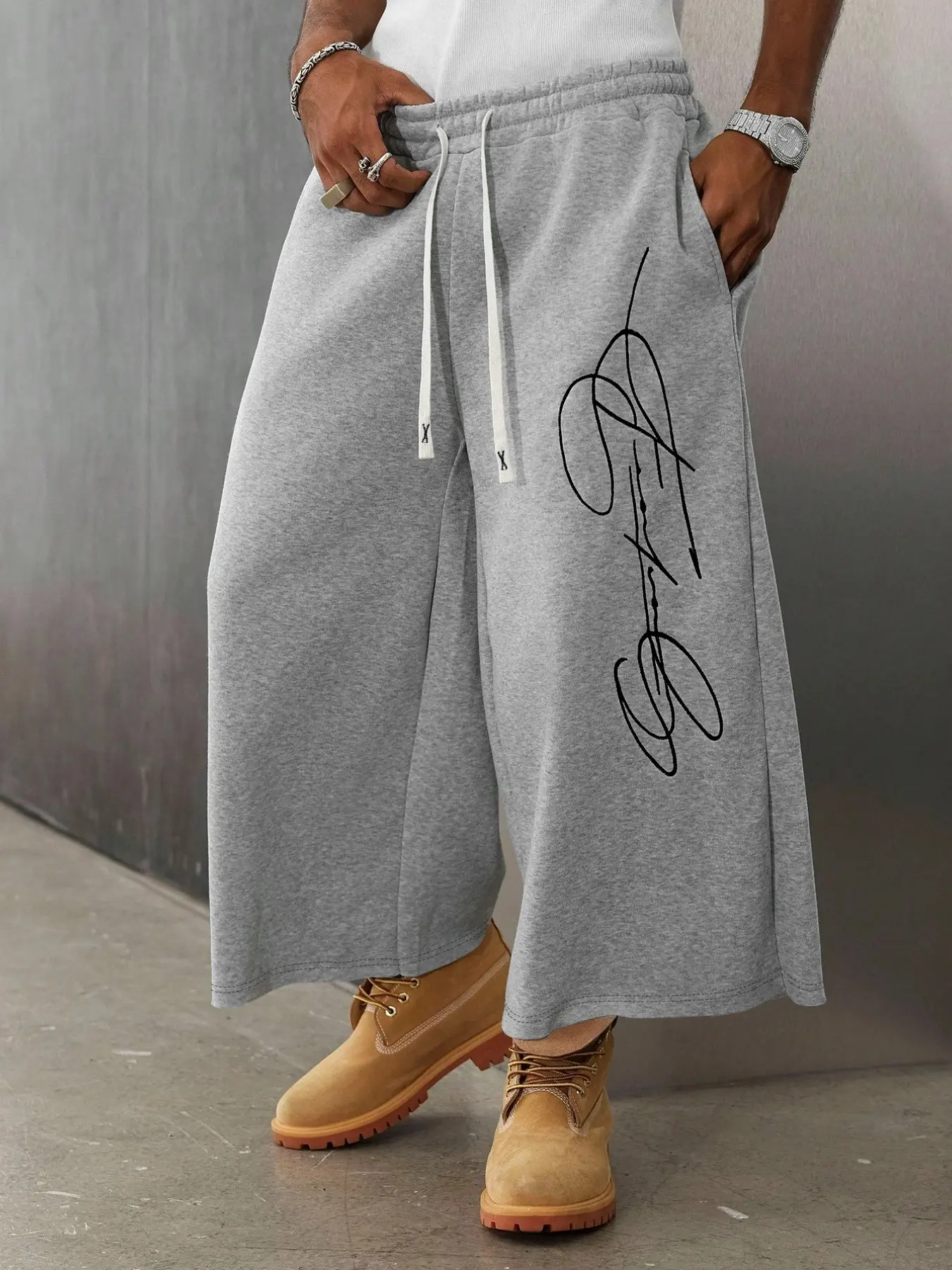 1 Pc Hip Hop Baggy Capri Cropped Sweat Pants Men Elastic Waist Signature Graphic Loose Oversized Jogger Pants Street Dance Pants Streetwear Casual Daily Outfit