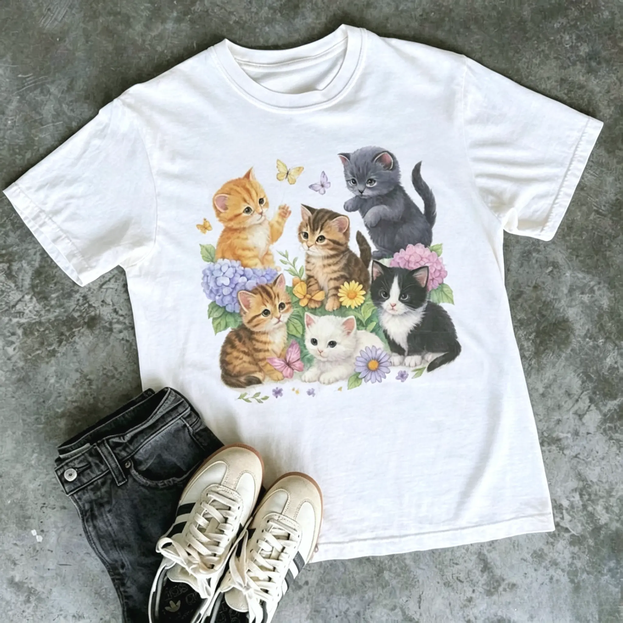 Cute Kitten Graphic T-Shirt, Vintage Cat Lover Tee, Retro Floral Kitty Top, Aesthetic Cottagecore Gift Loose and Comfortable Summer Top
