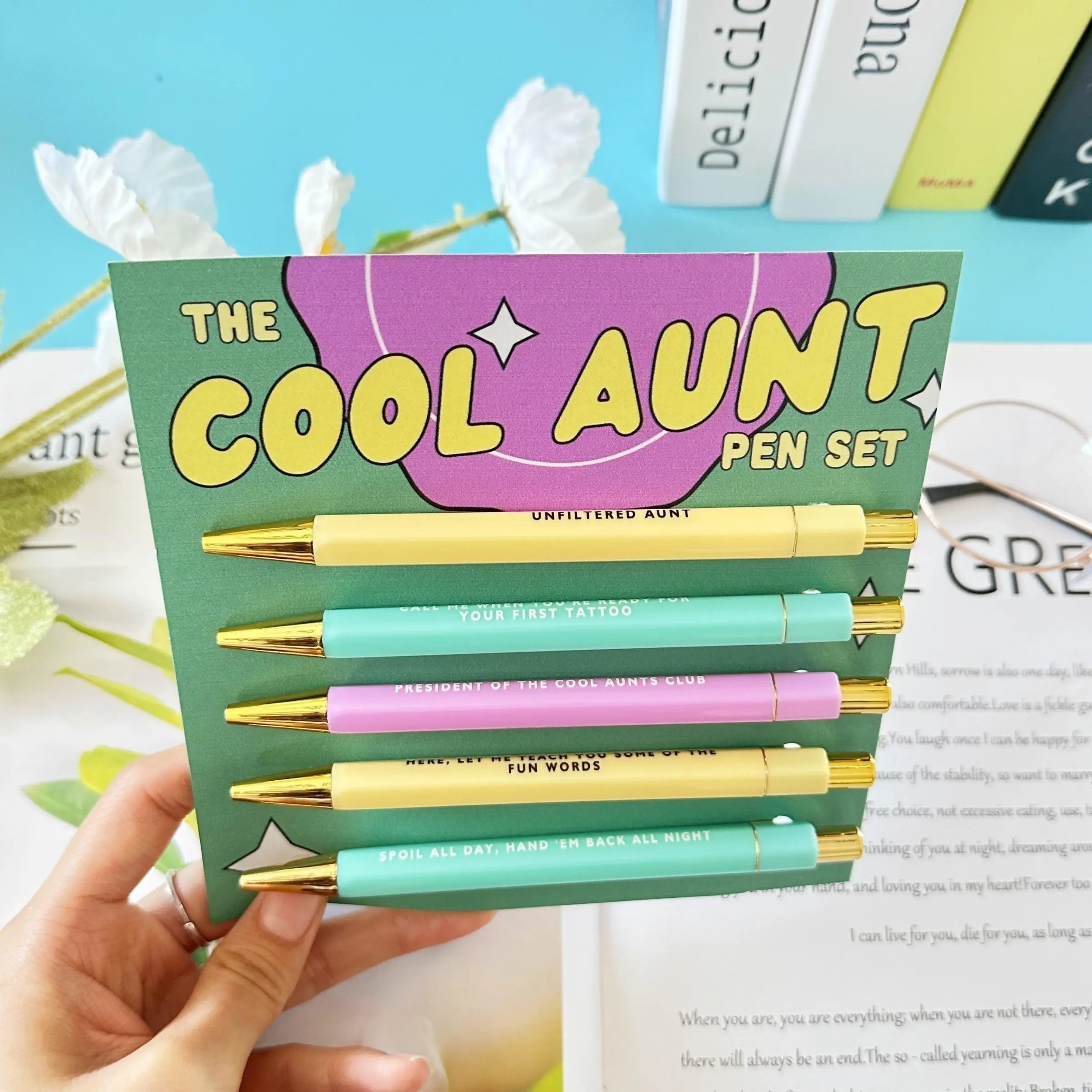 5 Fun Paper Clip Pens, Cool Aunt Theme Push Ballpoint Pens, Various Colors, Ink, 1.0mm Tip, Fast-Drying, Ideal for Writing and Drawing Diaries