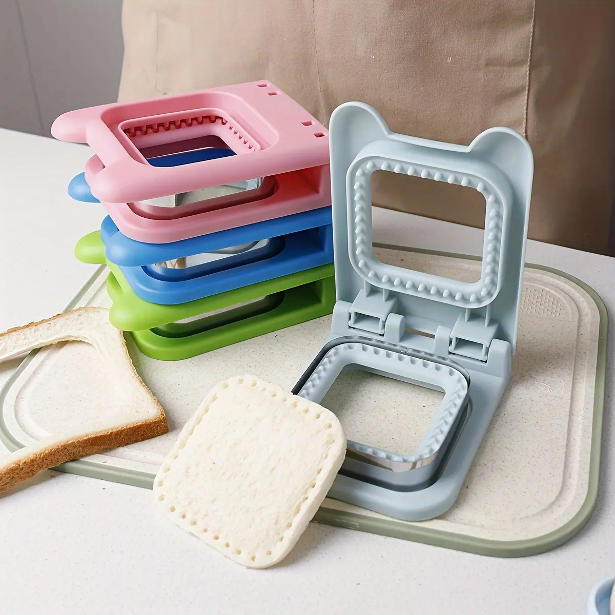 1pc Colorful Stainless Steel Square Sandwich Maker - Perfect for Toasted Sandwiches & Biscuits, Durable Breakfast Press Tool with Easy-Grip Handle, Ideal for Home Kitchen Use, Sandwich Toaster