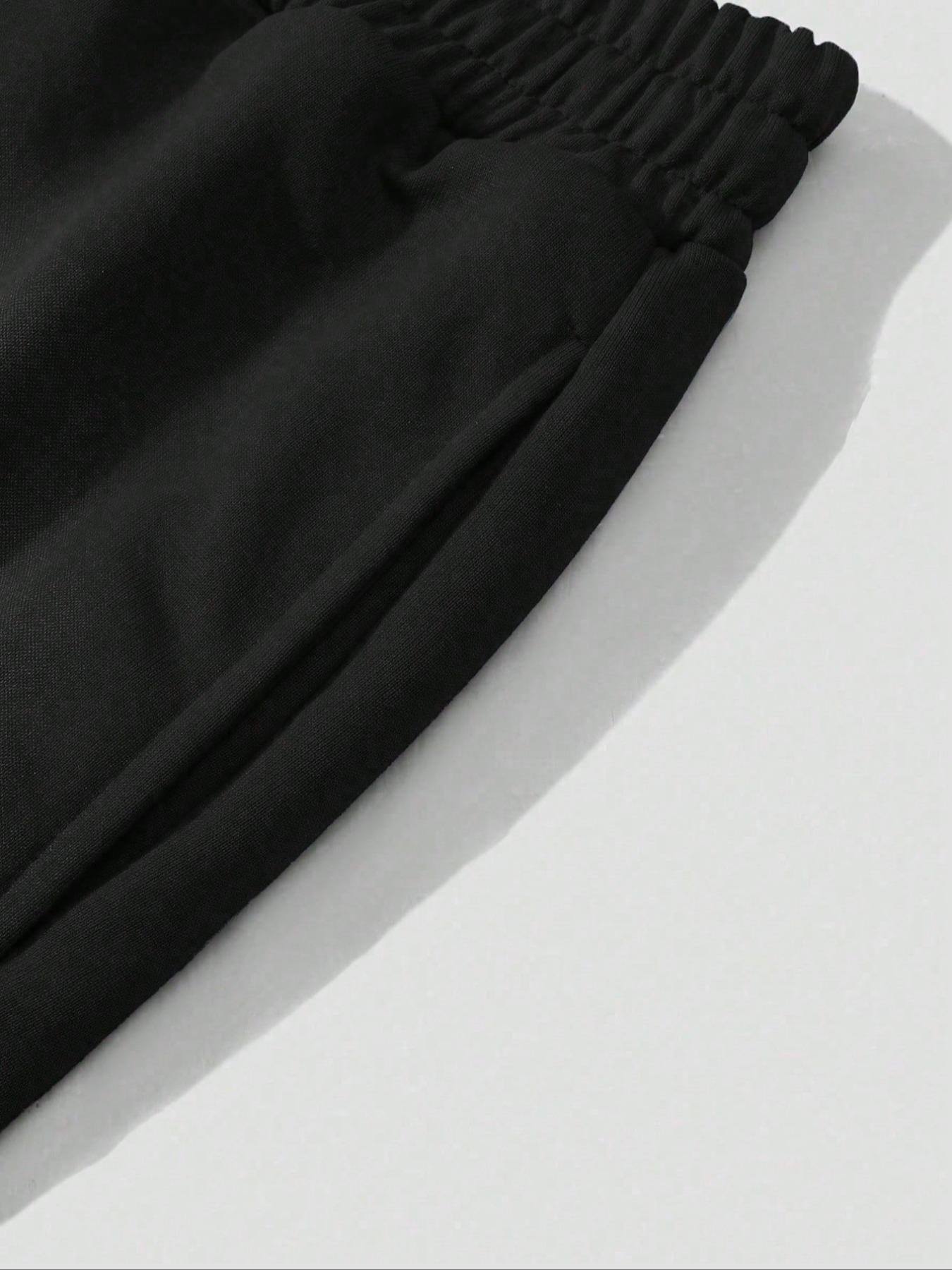 Two-Piece Set Men's Star Print Knit Short Sleeve Tee & Drawstring Waist Shorts Set, Regular Fit Casual Round Neck T-shirt & Track Shorts, Men's Summer Clothes