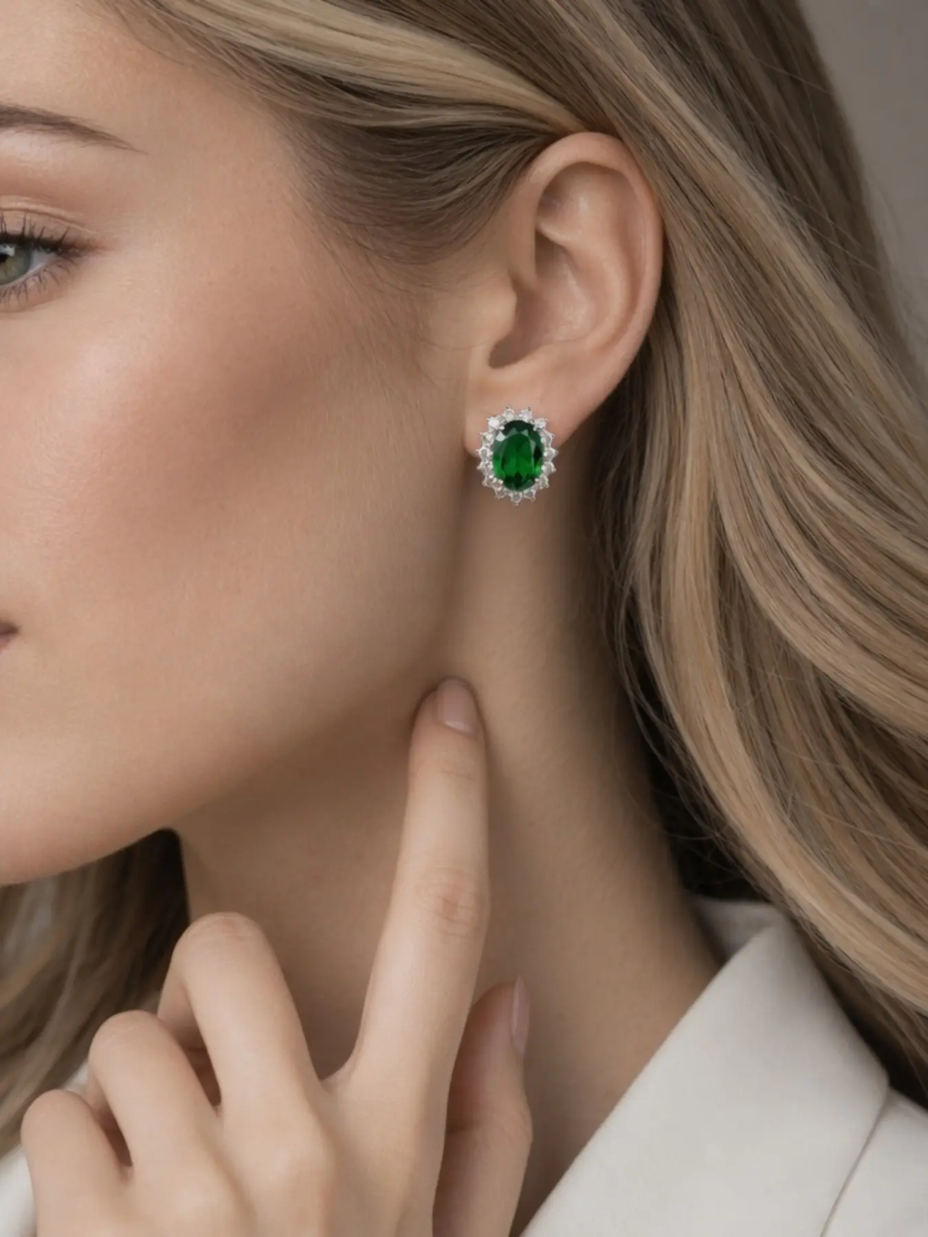 Elegant Oval Emerald Stud Earrings, Vintage Coin Style Rhinestone Ear Rings, Luxurious Silver Color Jewelry, Sparkling Ear Jewelry, Elegant Gift for Her