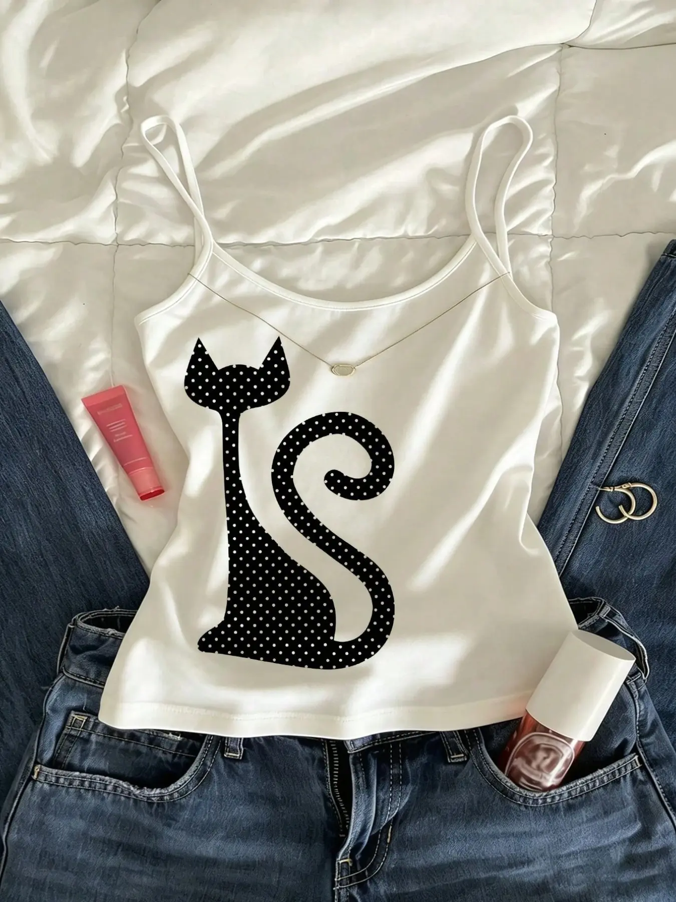 Women’s Cat Graphic Camisole Tank Top, Slim Fit Spaghetti Strap Crop Top with Polka Dot Animal Print for Y2K Streetwear, Coffee Run, Vacation, Weekend and Casual Daily Outfits