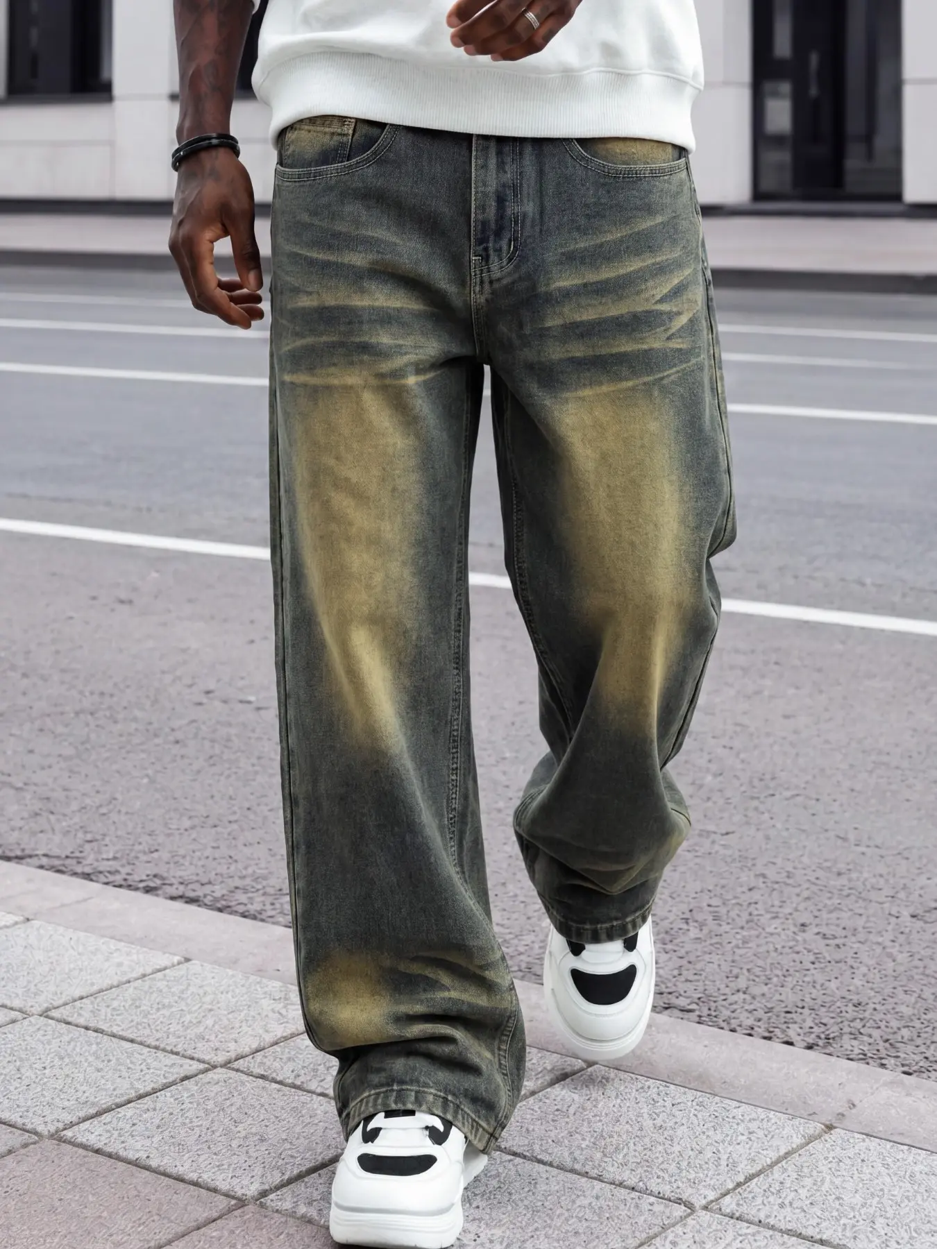 Men’s Vintage Washed Loose Jeans, Wide-Leg Straight Fit, Casual Street Trendy Design, Versatile for All Seasons