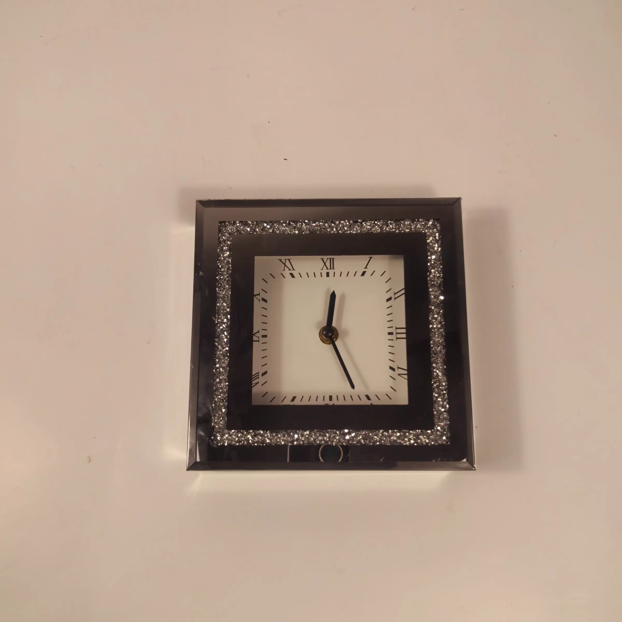 Silent Creative Wall Clock, Modern Glass Rhinestone Clock, Living Room Hanging Clock, Contemporary Home Timepiece, Elegant Decorative Clock, Analog Clock