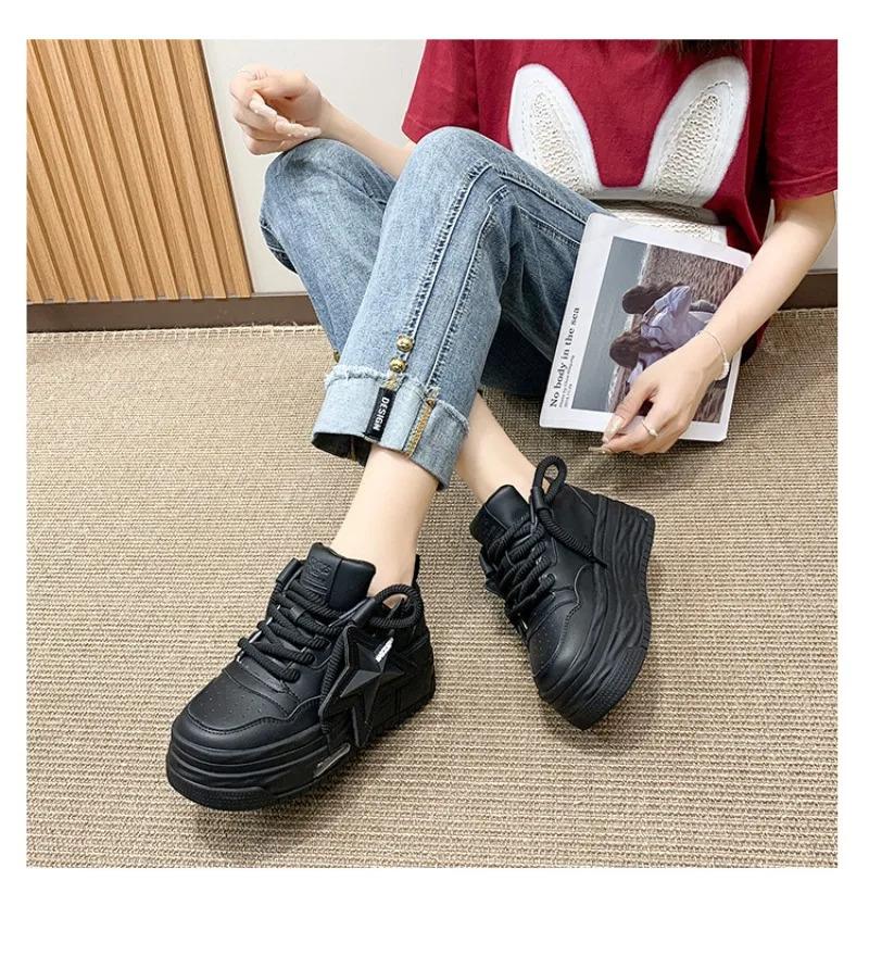 Platform Sneakers Women 2025 Autumn Fashion Star Personalized Designer Vulcanized Shoes Casual Running Street Skateboarding Shoes