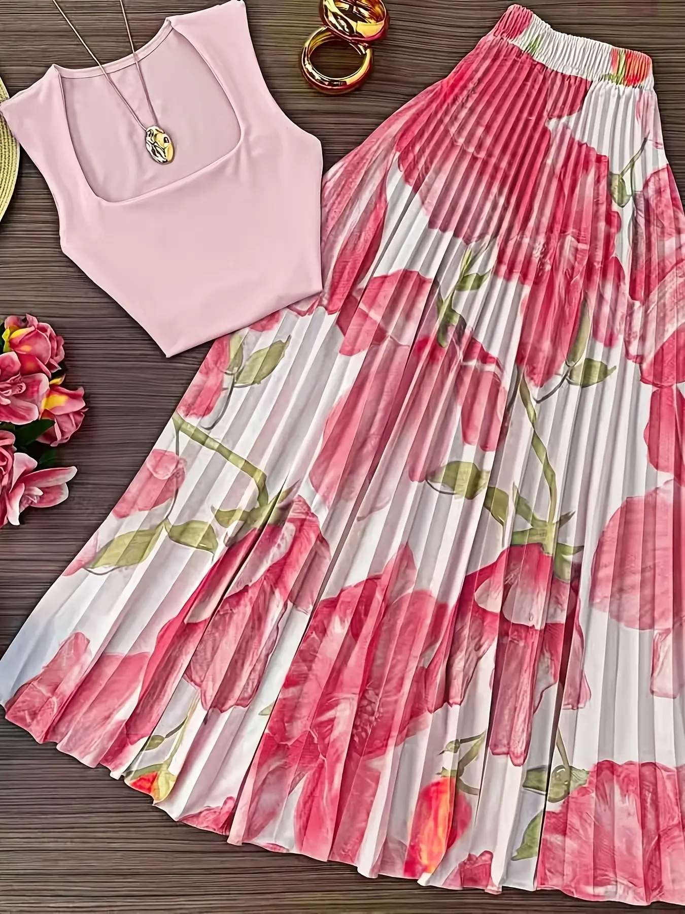 French Vacation Style Square Neck Sleeveless Top and Pleated Skirt Set, Slimming Two-Piece for Daily Commute and Travel