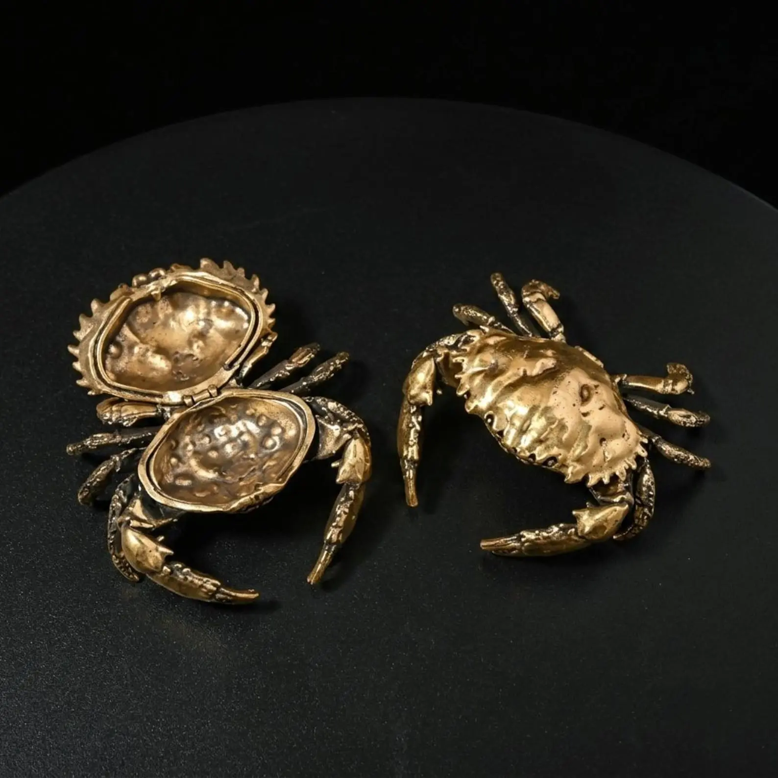 Antique Brass Crab Trinket Box, Miniature Brass Crab Statue, Vintage Tea Pet Small Pill Box, Nautical Desk Decor, Small Hidden Storage Decor for Jewelry Incense Tea Table Ornament, Desktop Animal Sculpture Home Decor Gift, Ocean Lover Gift For Him