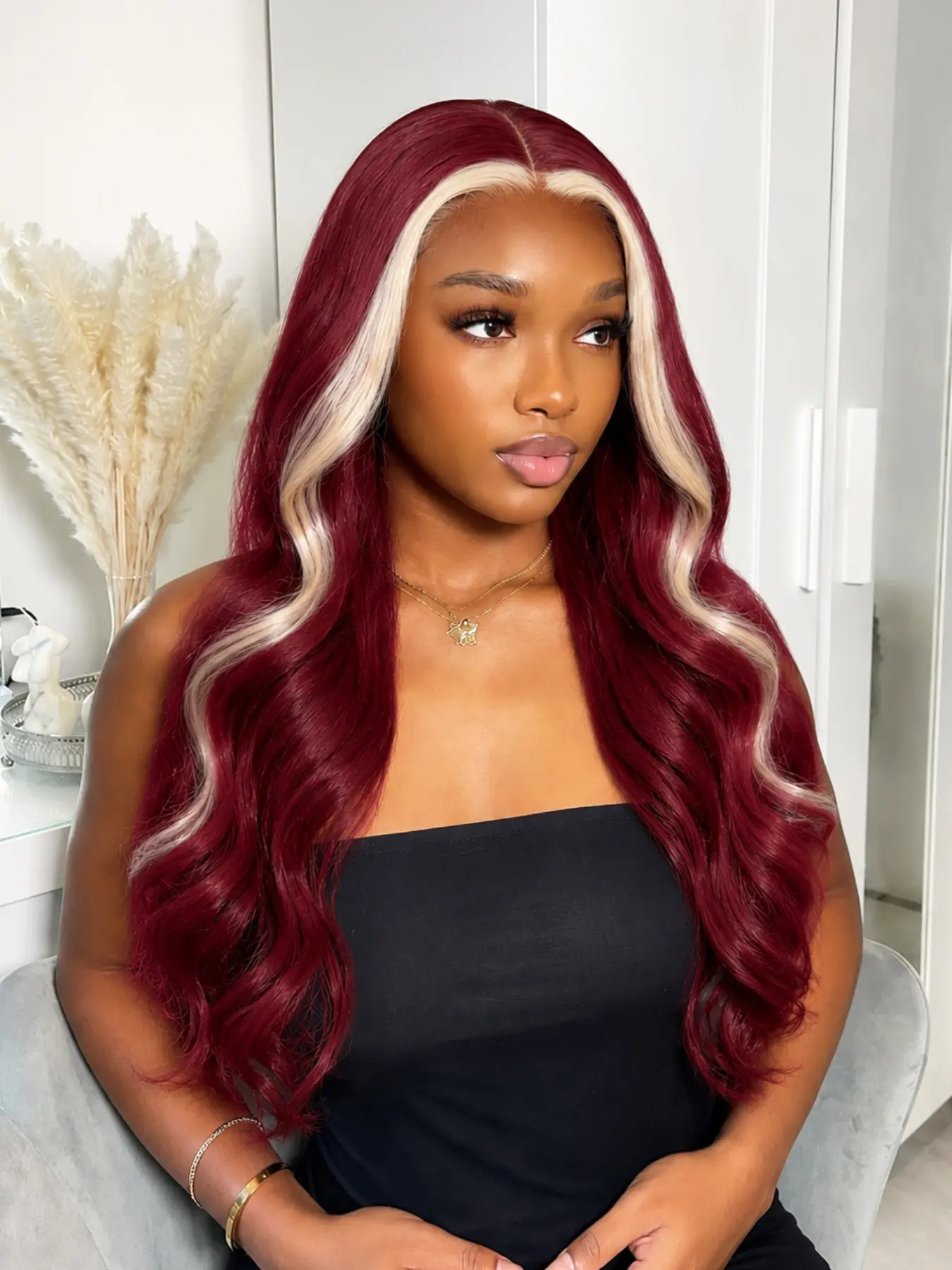 26 Inch Red and White Highlights Body Wave Lace Front Wig Heat Resistant Synthetic Hair Natural Hairline for Daily & Party Wear Loose Wave Wigs