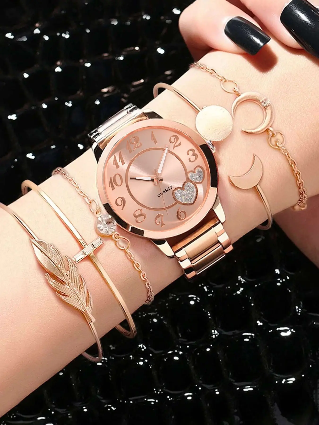 6-piece set of leisure and fashion steel strip heart-shaped women's watch peach heart steel strip women's watch Casual Quartz Watch