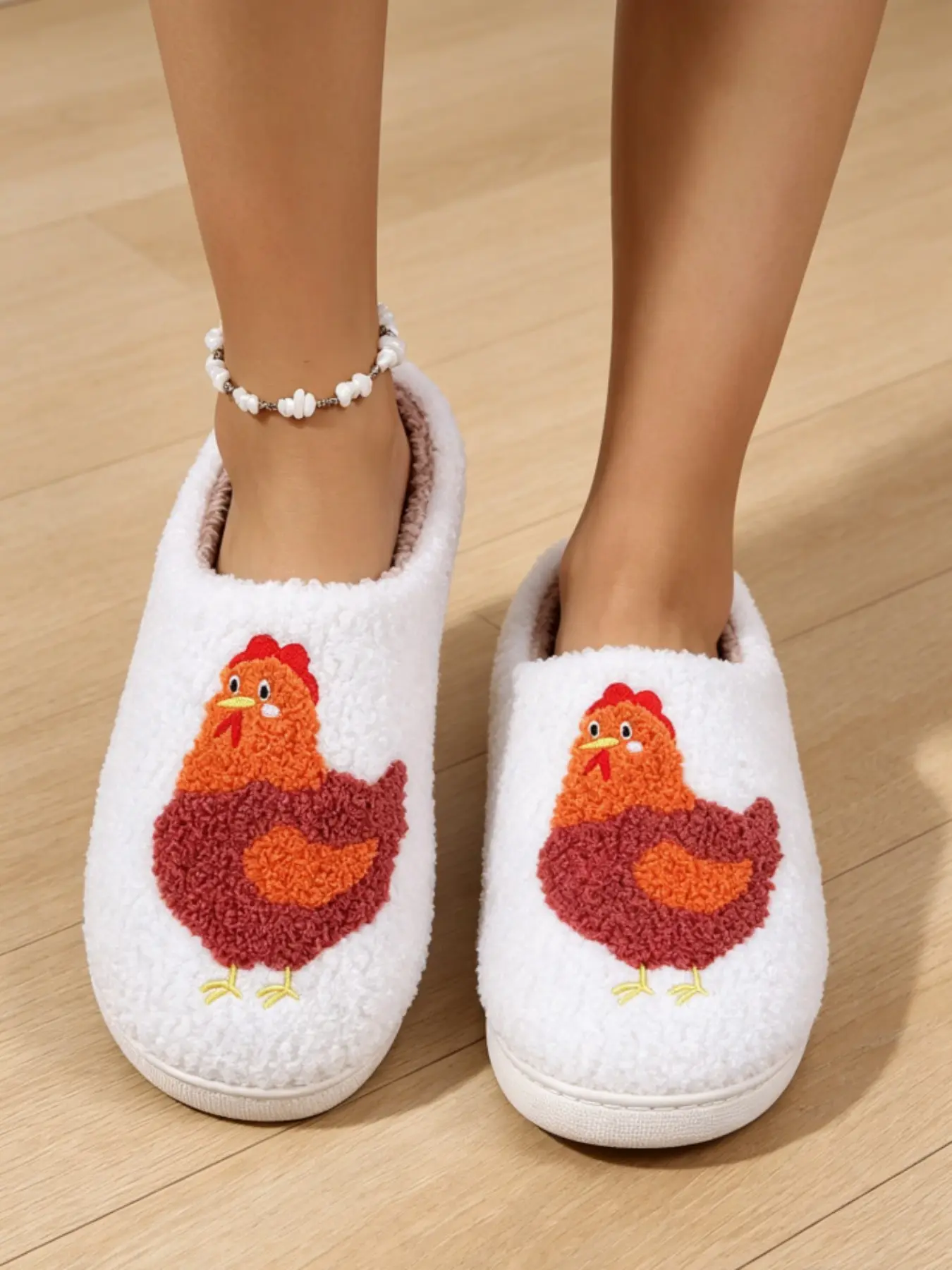 Women's Fashionable Chicken Embroidered Slippers, Non-Slip Lightweight Plush Shoes, Comfortable Indoor Home Footwear for Fall Winter