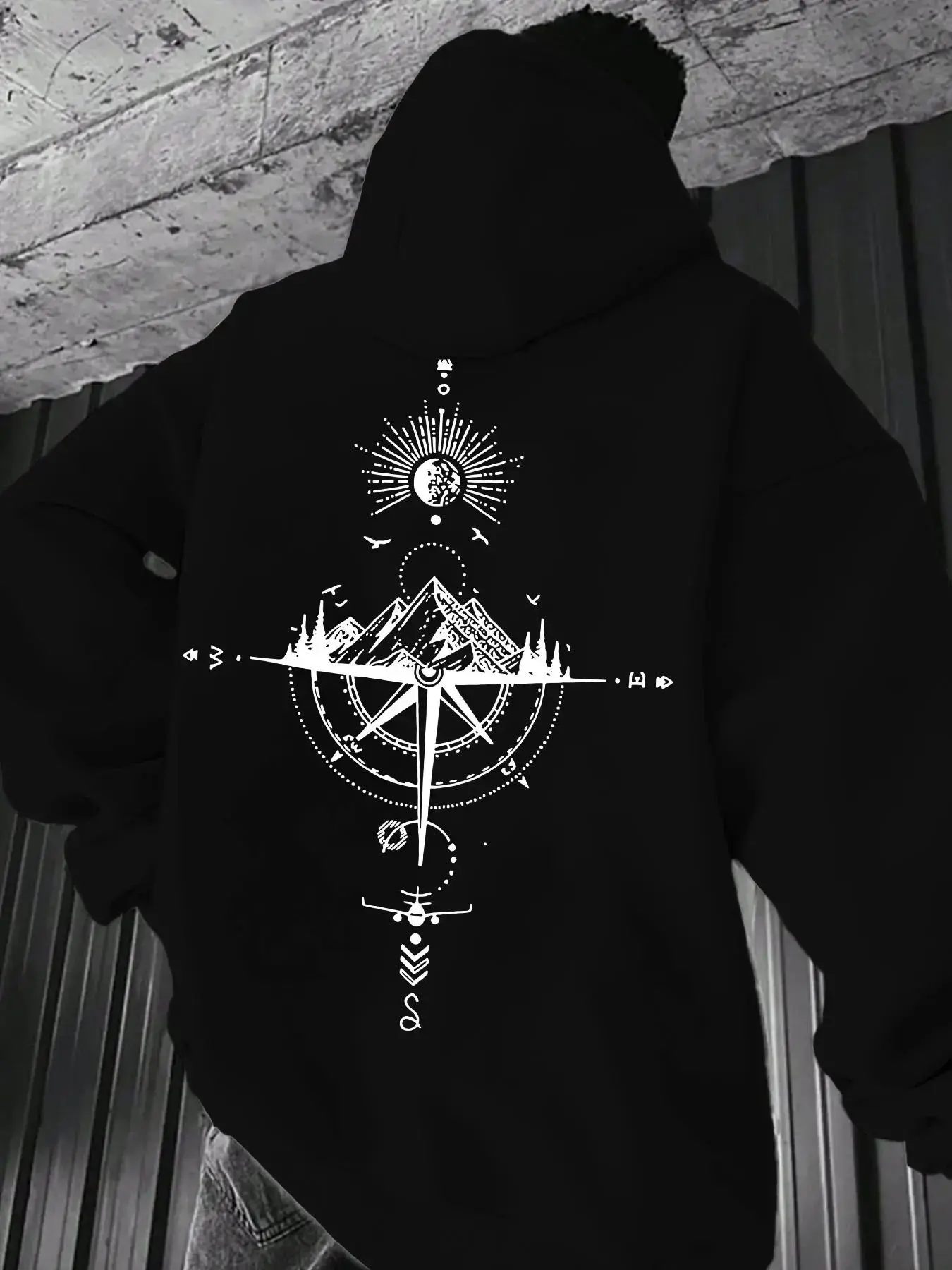 Men's Y2K Retro Streetwear Hoodie, Casual Oversized Loose Fit Pullover Sweatshirt, Mountain Compass Adventure Front & Back Graphic Print, Black Hooded Top, Outdoor Wanderlust Trendy Hoodies