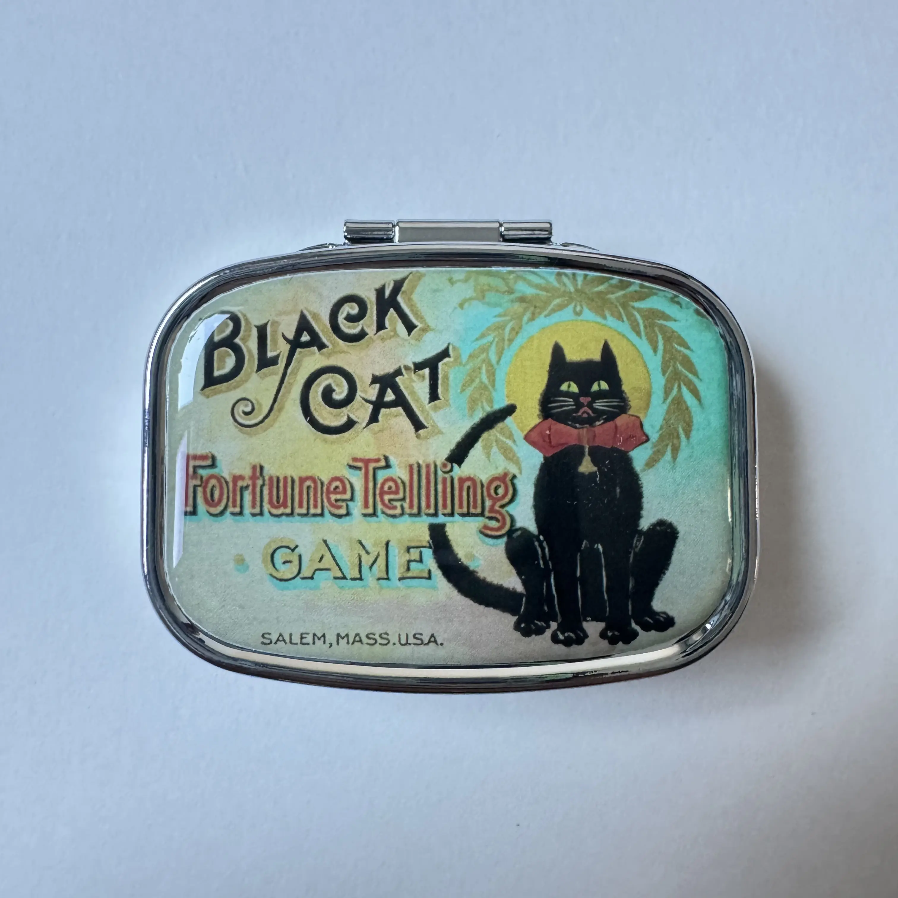 Vintage Artwork Black Cat Fortune Telling Game Ring Trinket Stash Pill Organizer - Single Unit Medical Organizer with Glossy Metallic Shell, Resin Accent, Divided Compartments, Flip-Top Snap-Button Design for Parents