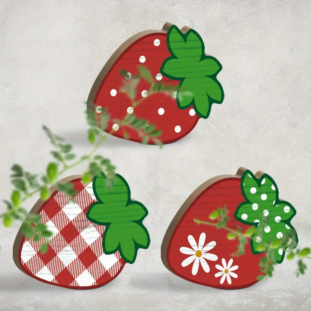 2D Flat 3 Pieces Strawberry Shaped Wooden Plaques, Retro Farmhouse Table Ornaments with Checkered, Polka Dot & Daisy Patterns, Handcrafted Decor for Home, Cafe & Yogurt Shop, Ideal Gift