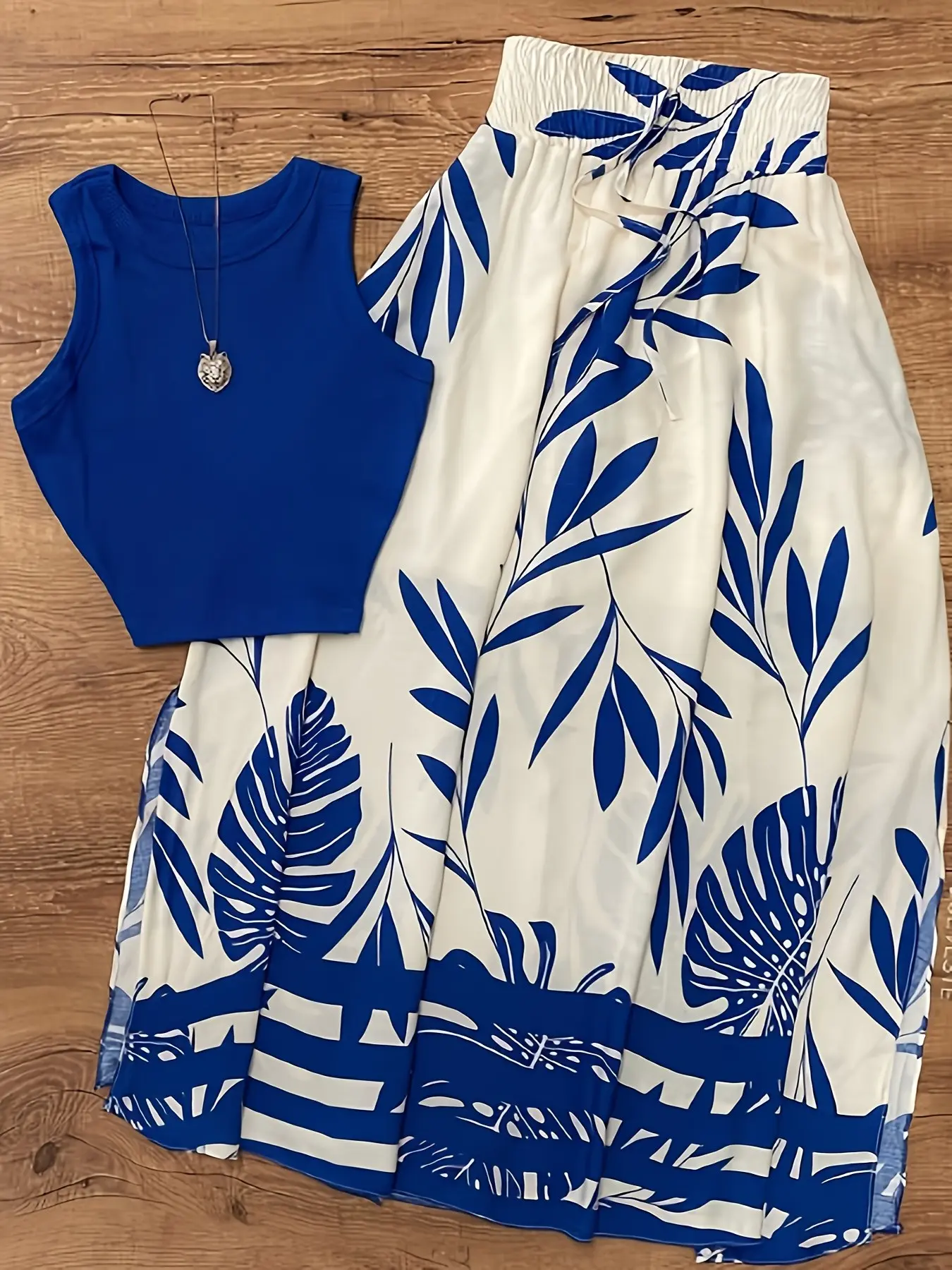 Women's Two-Piece Set, Solid Top and Plant Printed Skirt, Summer American Vintage Bohemian Style, Perfect for Daily Wear, Fashionable