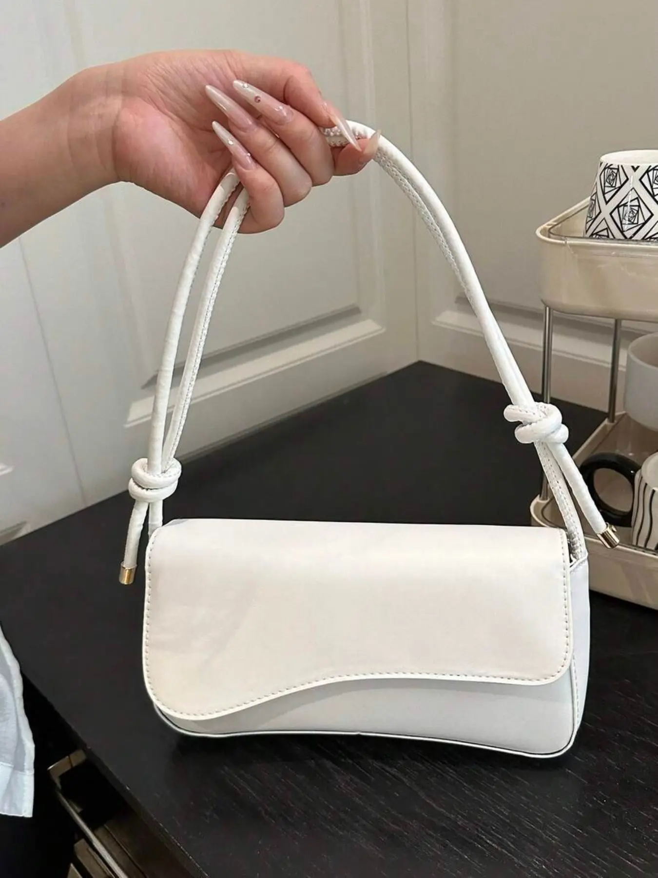 New Fashion Minimalist Bag with Asymmetric Flip Cover and Adjustable Strap, Ideal for Shopping and Carrying Wallets, Flip Shoulder Bag