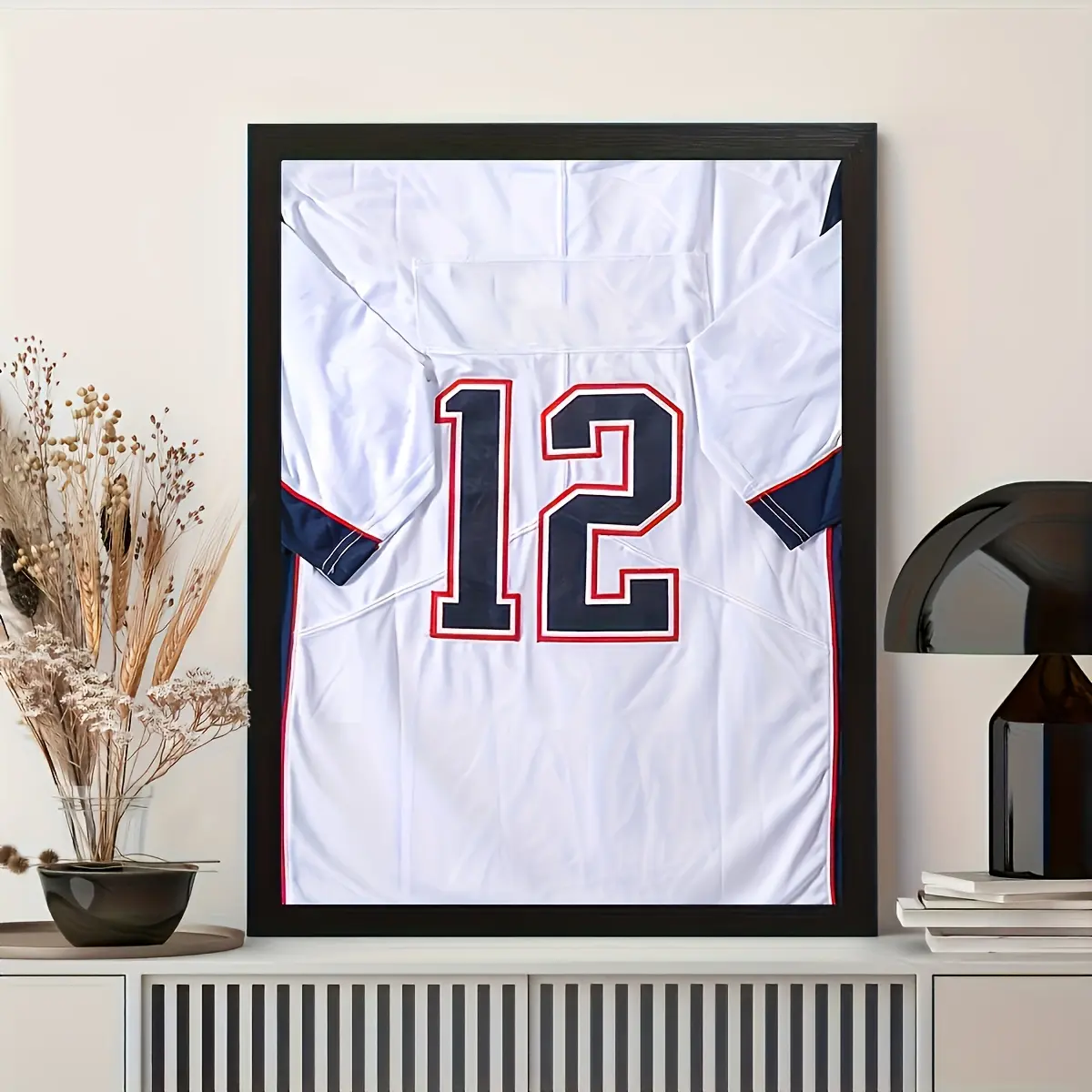 1pc Sports Jersey Display Frame, suitable for football, soccer and basketball jerseys, retired uniforms, fan souvenirs and collectibles. Ideal wall decoration for homes, offices, living rooms and sports rooms.