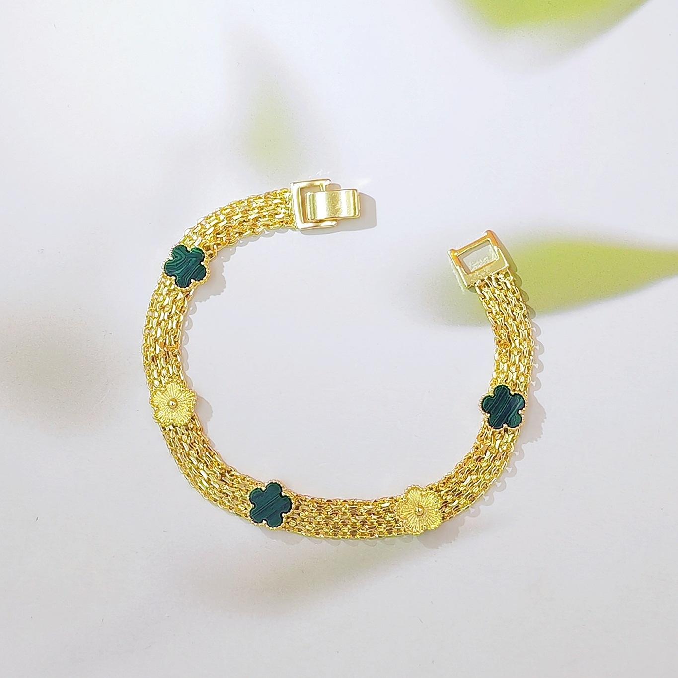 Colorful Clover & Five-Leaf Lucky Bracelet for Women, White Shell Inlaid Design, Trendy Y2K Aesthetic Fashion Jewelry, Dainty & Versatile for Daily Wear, Parties & Holiday Gift Giving