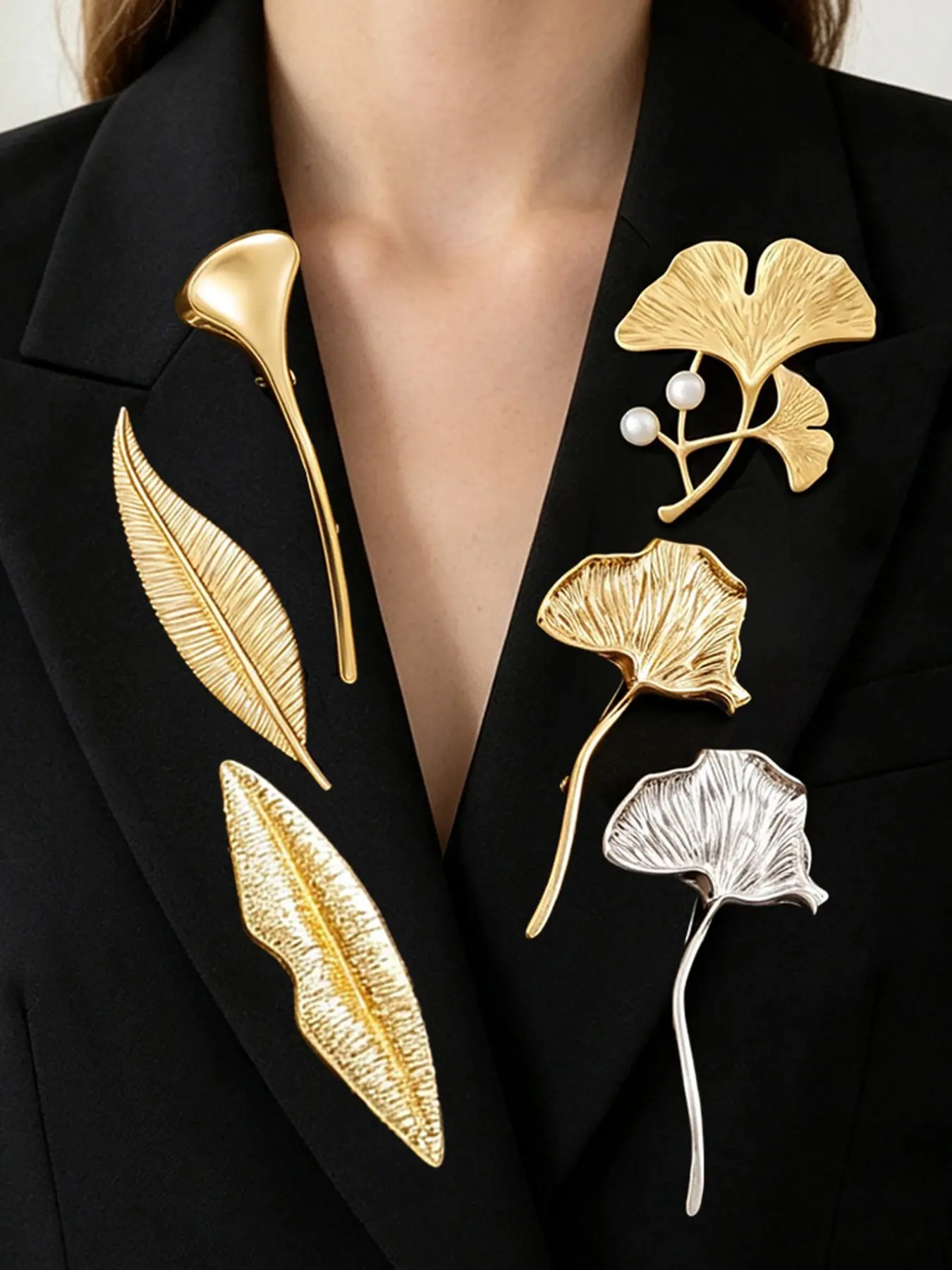 1pc Vintage Metal Leaf Brooch Pins, Ginkgo Leaf, Calla Lily, Feather Shape Lapel Pin, Gold Silver Leaf Brooch with Pearl, Elegant Suit Coat Dress Decorative Jewelry for Women