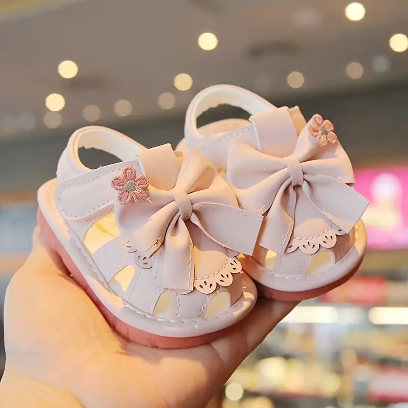 Summer Toddler Shoes for Boys and Girls, Ages 0-1-2 Years, Soft-Soled Non-Slip Closed-Toe Cartoon Sandals with Cut-Out "Quack Quack" Design