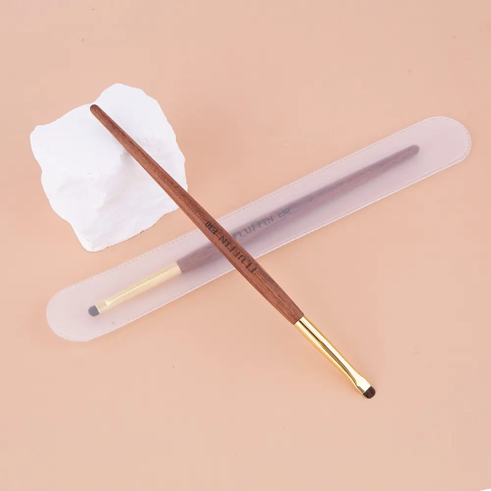 E30 Horse Hair Fine Eye Shadow Brush, Small Eyeshadow Eyeliner Brush, Handmade Rosewood Copper Pipe, Makeup Brush for Eye Puffiness Details