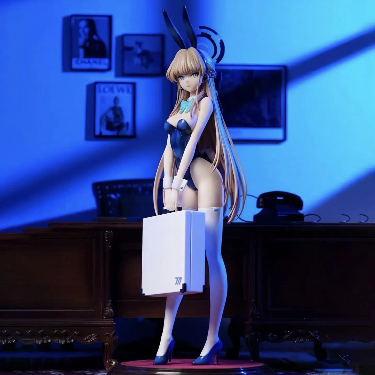 Blue Box Flying Bird Horse Rabbit Cosplay Figure, Sexy Anime Handmade Model, Car Dashboard Decoration, Gift Collection