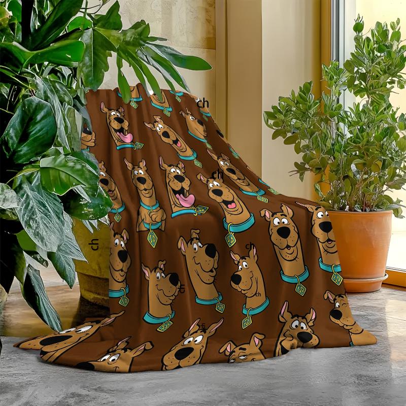 Scooby Doo Pattern Flannel Blanket Soft and warm, this cartoon character pattern blanket is suitable for use on beds, sofas, reclining chairs or during travel This is the best gift for couples, children, parents and friends, and it can express deep love.