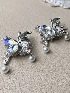 2Pcs Butterfly Rhinestone Beads for Beadable Pens Crystal Large Butterfly Focal Bead DIY Earring Necklace Jewelry Making  Elegant Butterfly Beads Abs Pearl Charms, Random Colors, DIY Jewelry Supplies, or 6pcs Random colors