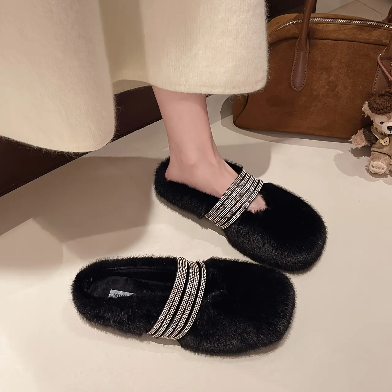 Autumn Collection Women'S Soft Flannel Upper, Round Toe Comfortable Indoor Home Slippers, Solid Color Casual Home Shoes, Suitable for Autumn Wear Daily Gatherings Shopping, Elegant Fashion Rhinestone Cute Shoes, Warm Indoor Shoes, Easy