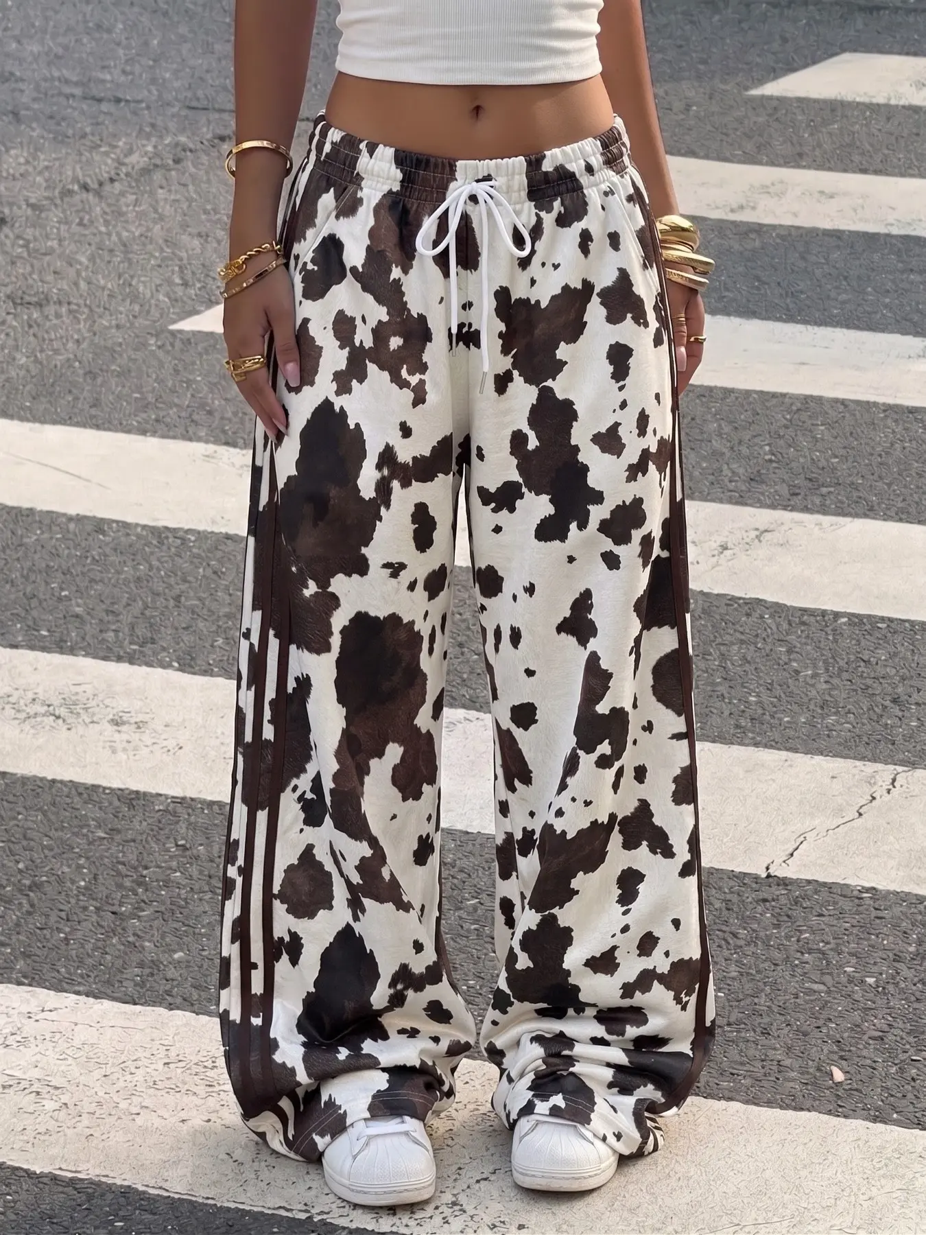Chic Cow Pattern Wide-Leg Trousers with Side Stripes | Comfortable High-Rise Drawstring Sweatpants for Trendy Casual Look