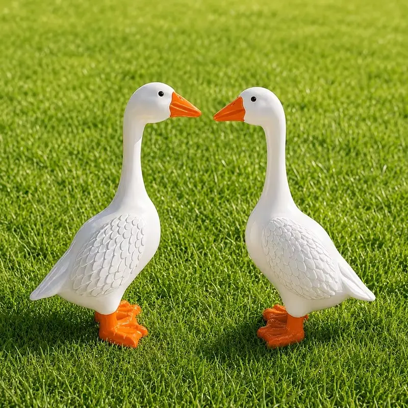 2pcs Porch Goose Statues for Holiday Decoration, Garden Goose Figurines for Seasonal Display, Farmhouse Decor for Yard Lawn Patio