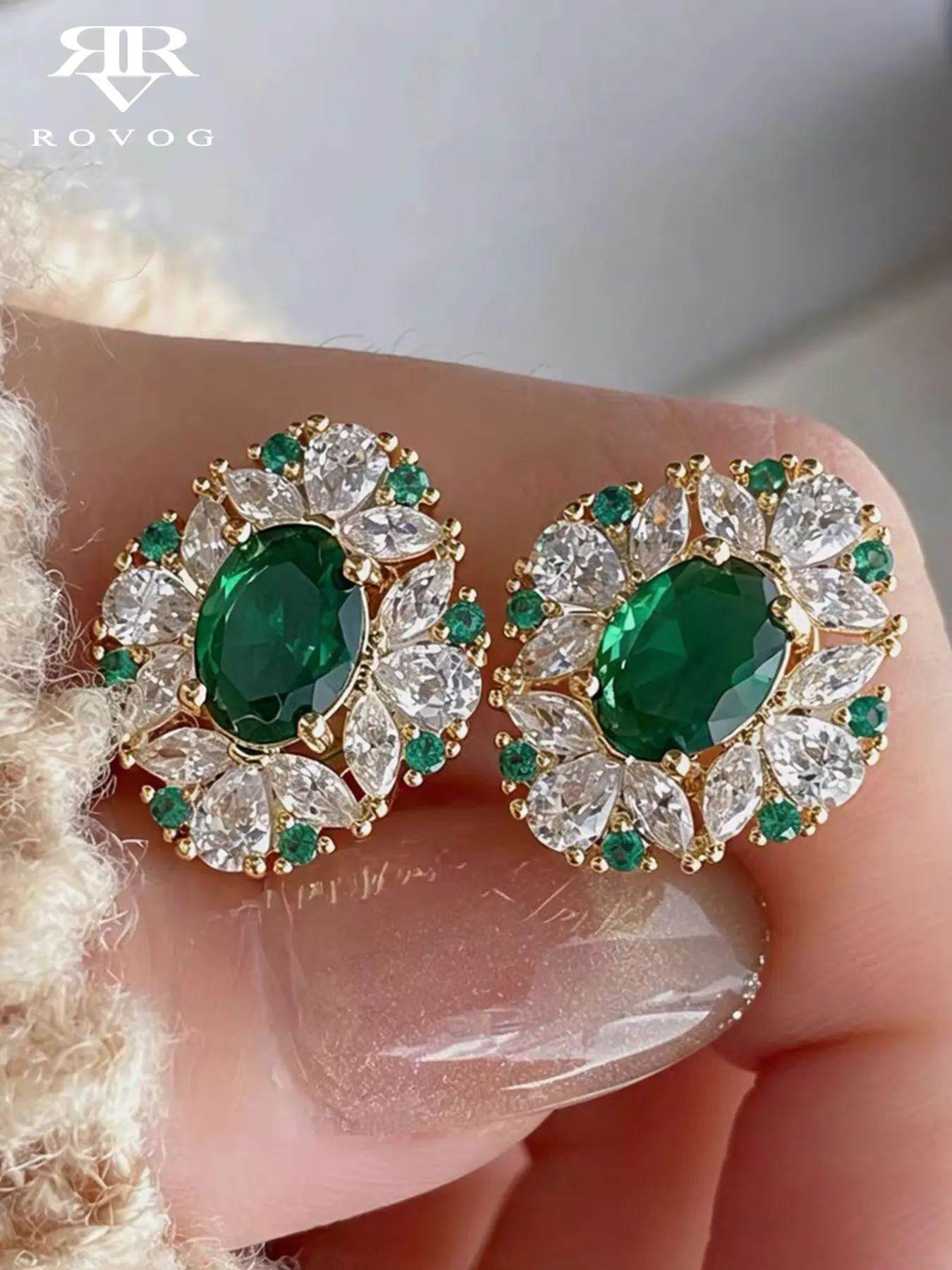 Elegant Emerald Synthetic Zircon Shining Earrings, Unique and Luxurious Party Wedding Bridal Jewelry, Copper Alloy Studs for Women