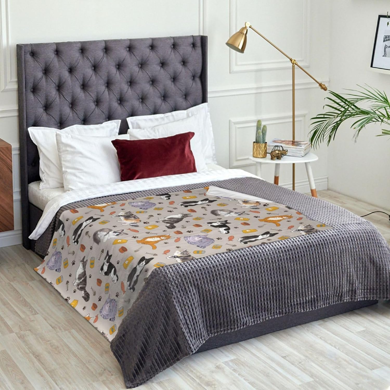 Cat Pattern Flannel Blanket - Super Soft Flannel Throw, Lightweight and Warm, Anti-Pilling - Cozy for Bed, Couch, Camping, Gift for Cat Lovers 50"x40"