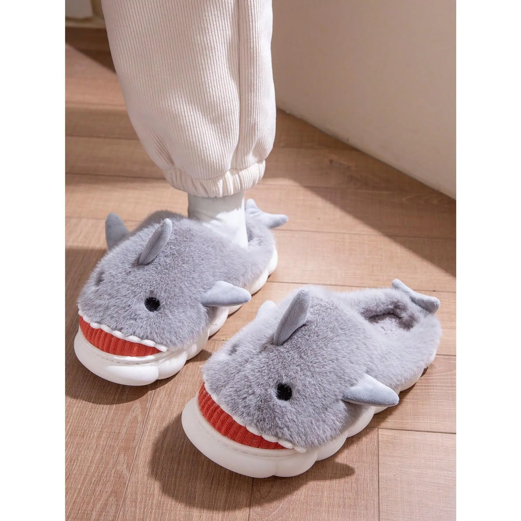 Men's Plush Lined Cartoon Shark Design Slippers, Warm, Non-Slip, Comfortable For Home & Couples