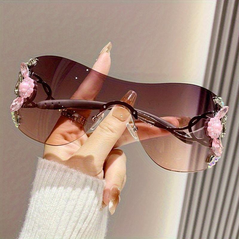 Frameless One-Piece Glasses for Women with Sparkling & Pink Floral Detailing, Gradient Purple to Pink Lenses, Trendy Eyewear for Photoshoots & Parties