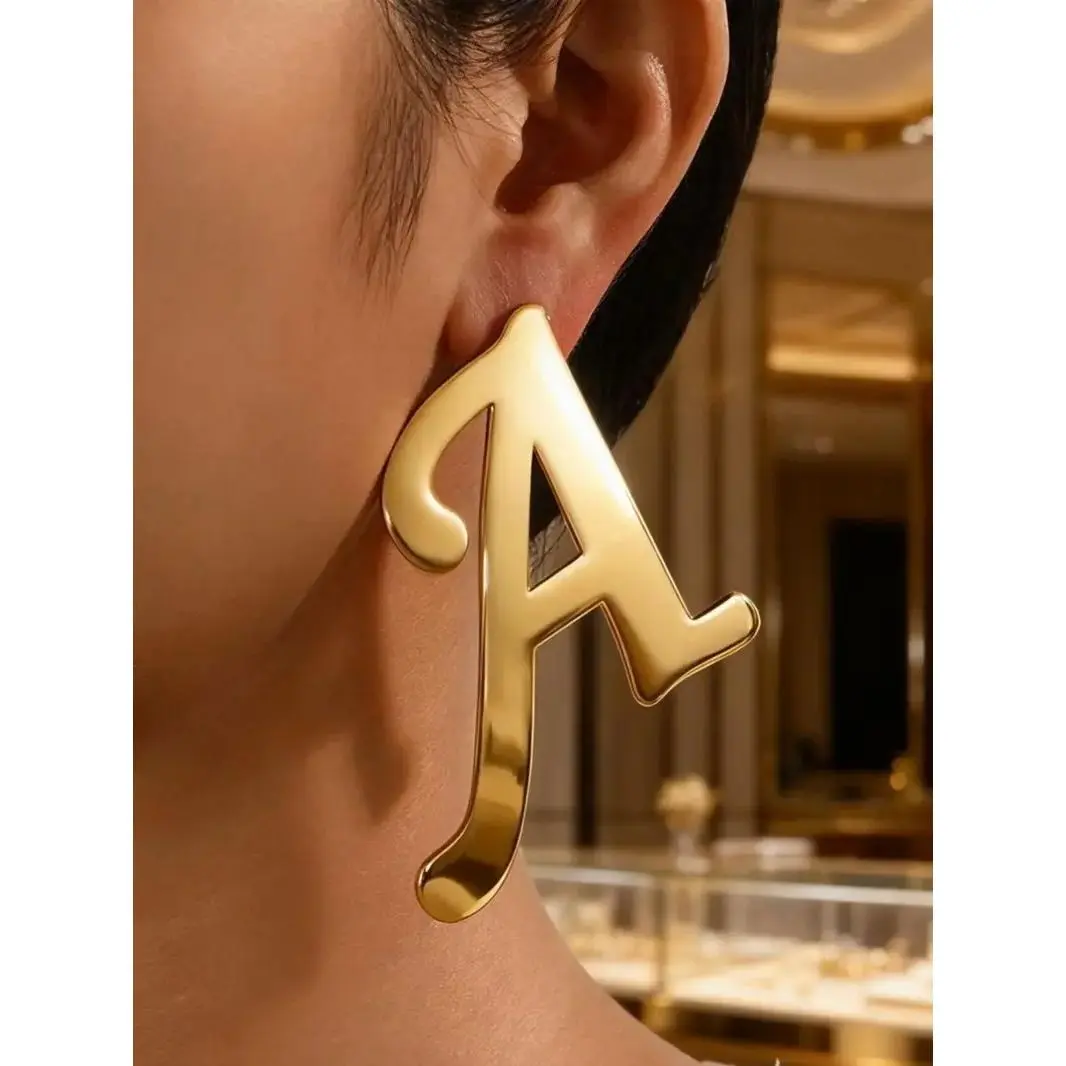Unisex 18K Gold-Plated Initial Letter Stud Earrings - Personalized Stainless Steel Costume Jewelry, Earrings for Women, Suitable for Parties, Banquets